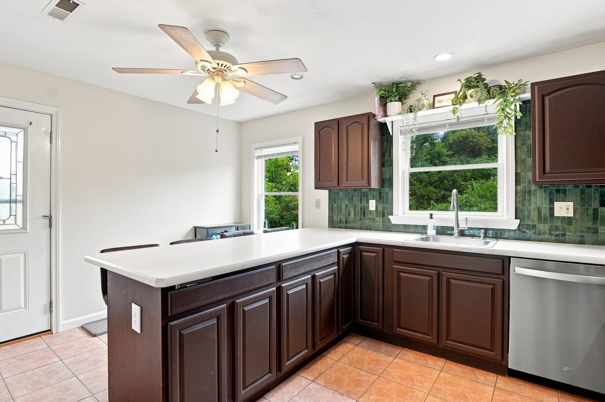 Condominium at 91-R Chase Avenue # 3, Webster MA 01570, Webster, photo 6 of 18