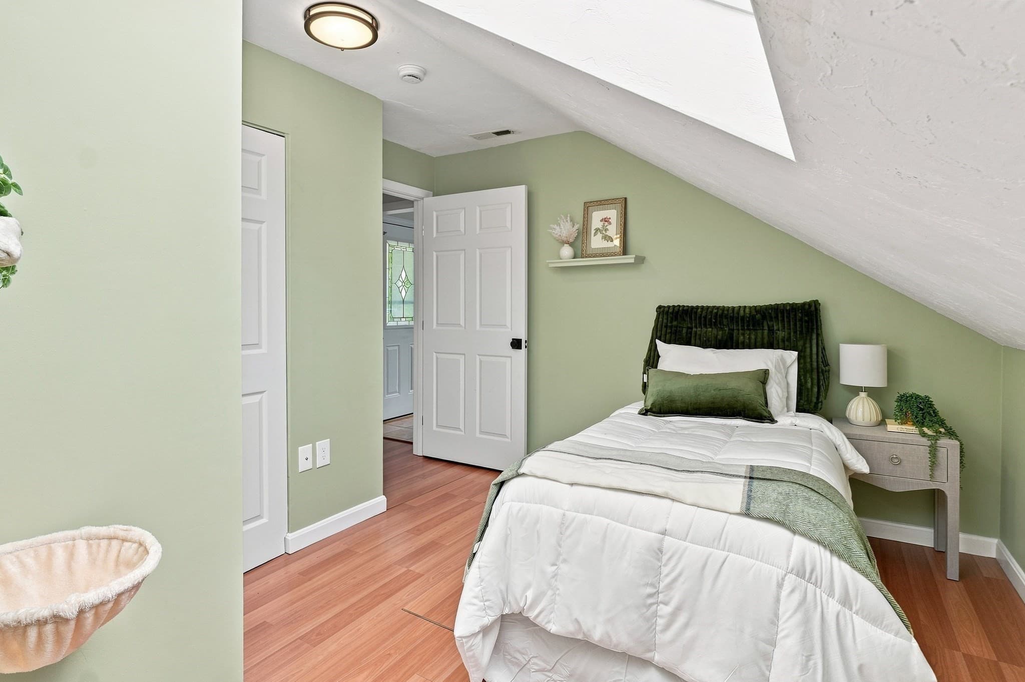 Condominium at 91-R Chase Avenue # 3, Webster MA 01570, Webster, photo 12 of 18