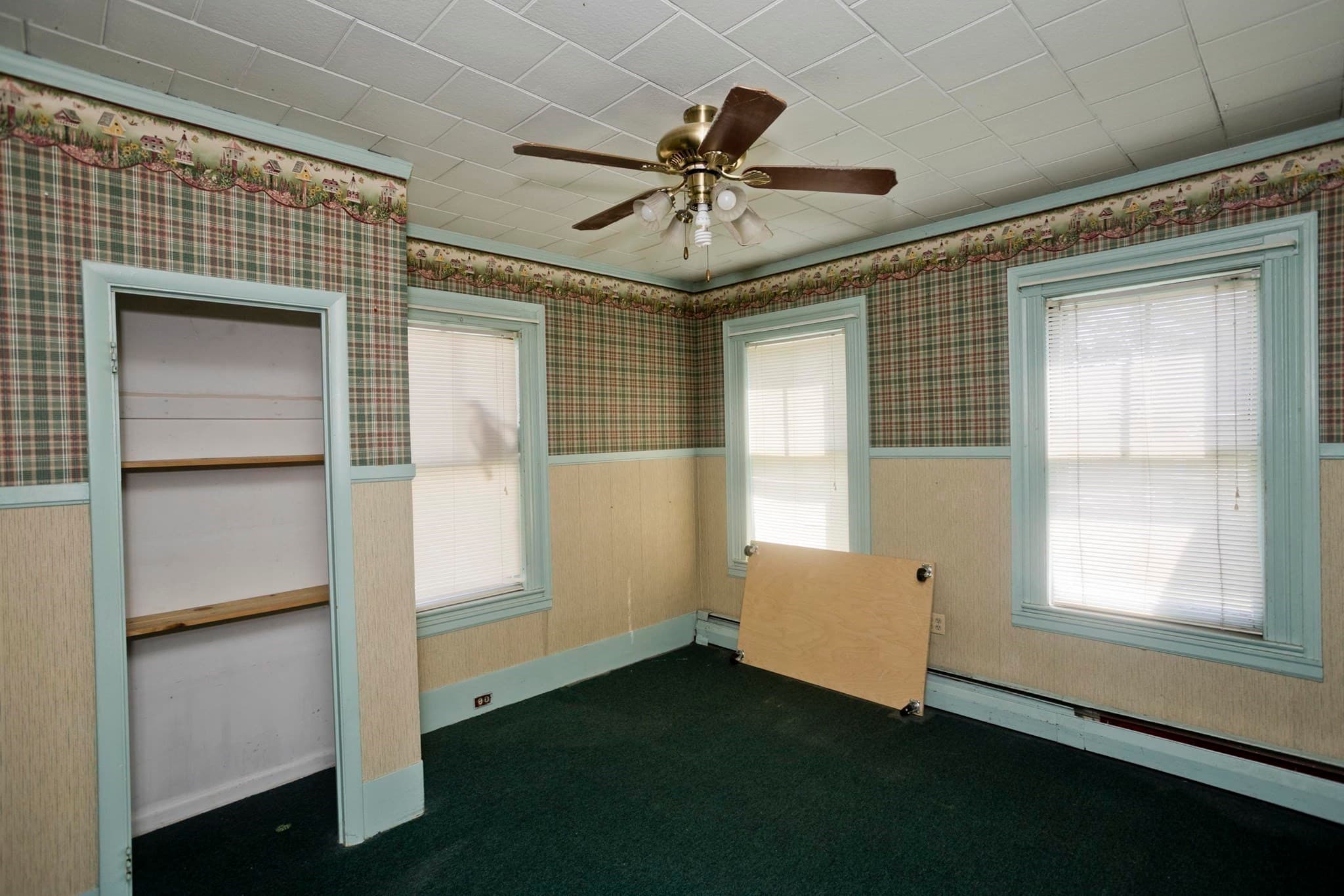Single Family Residence at 137 Sheridan St., Chicopee MA 01020, Chicopee, photo 6 of 33