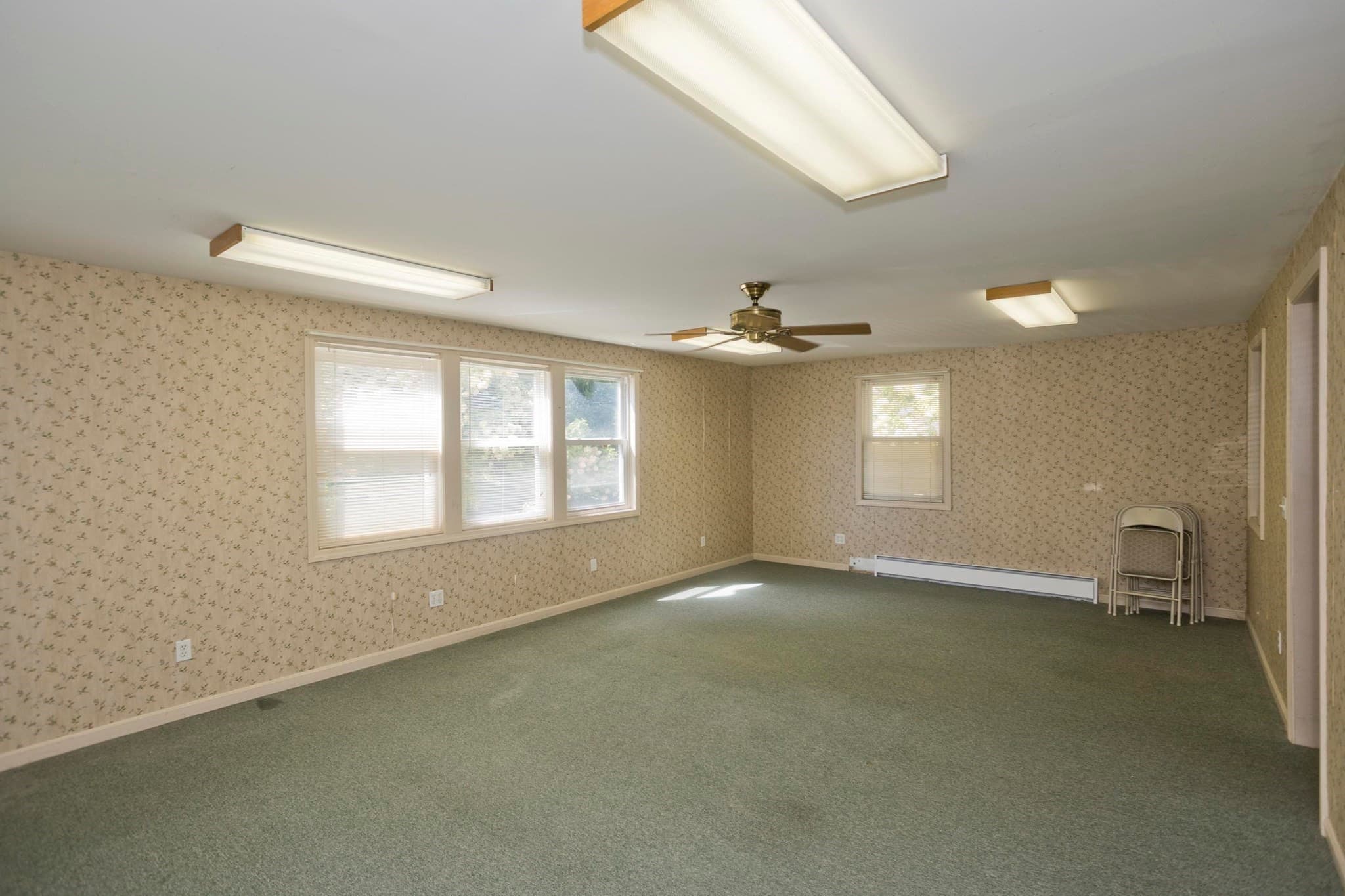 Single Family Residence at 137 Sheridan St., Chicopee MA 01020, Chicopee, photo 19 of 33