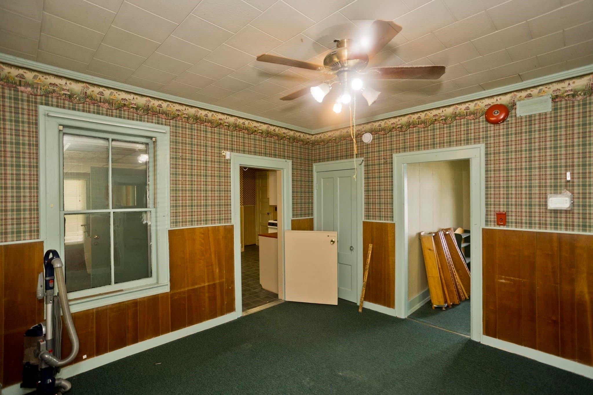 Single Family Residence at 137 Sheridan St., Chicopee MA 01020, Chicopee, photo 8 of 33