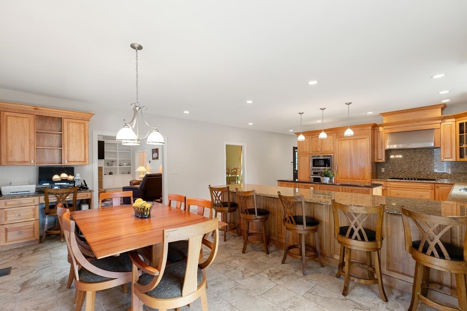 Single Family Residence at 30 Hampden Ave, Burlington MA 01803, Burlington, photo 9 of 33