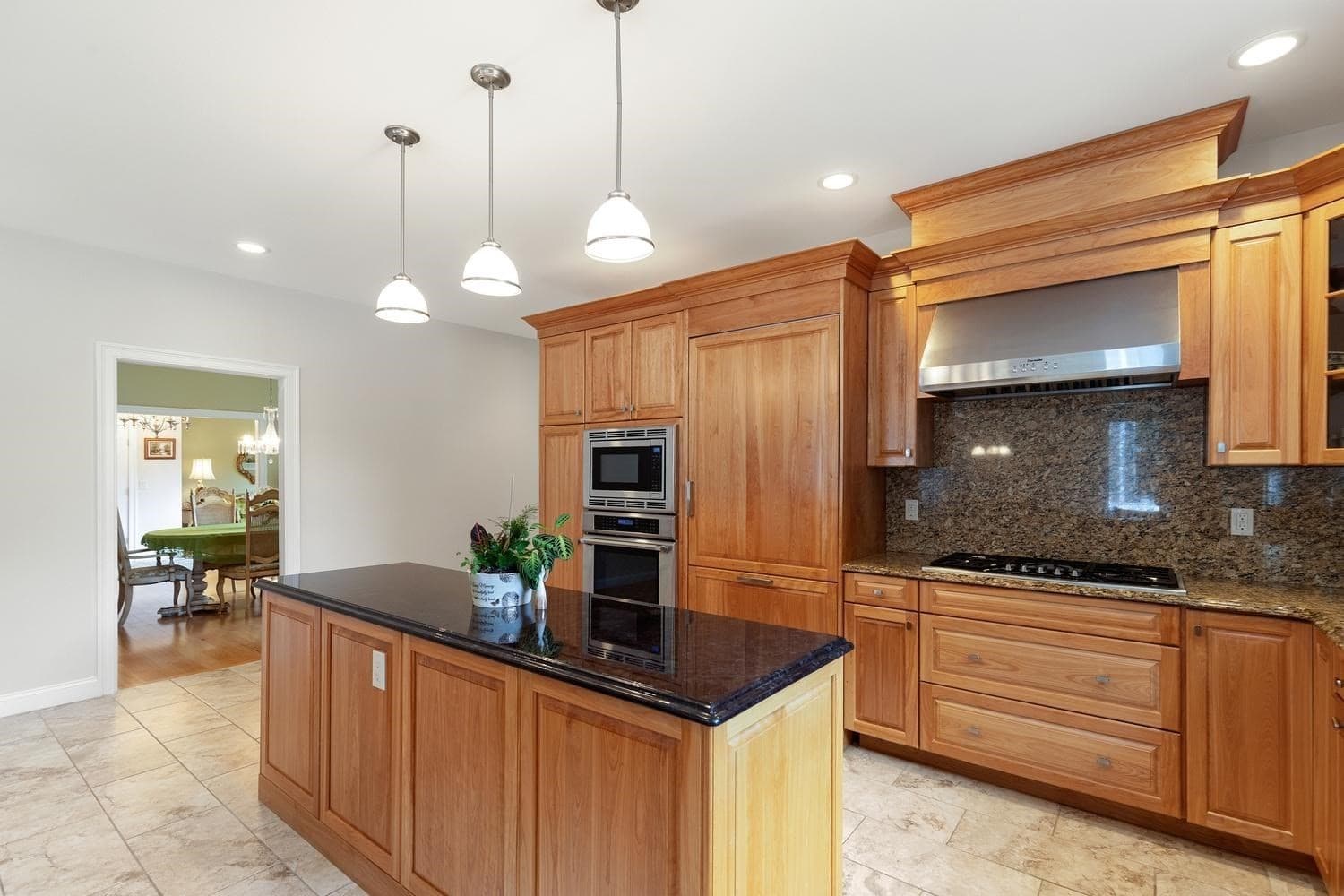 Single Family Residence at 30 Hampden Ave, Burlington MA 01803, Burlington, photo 10 of 33