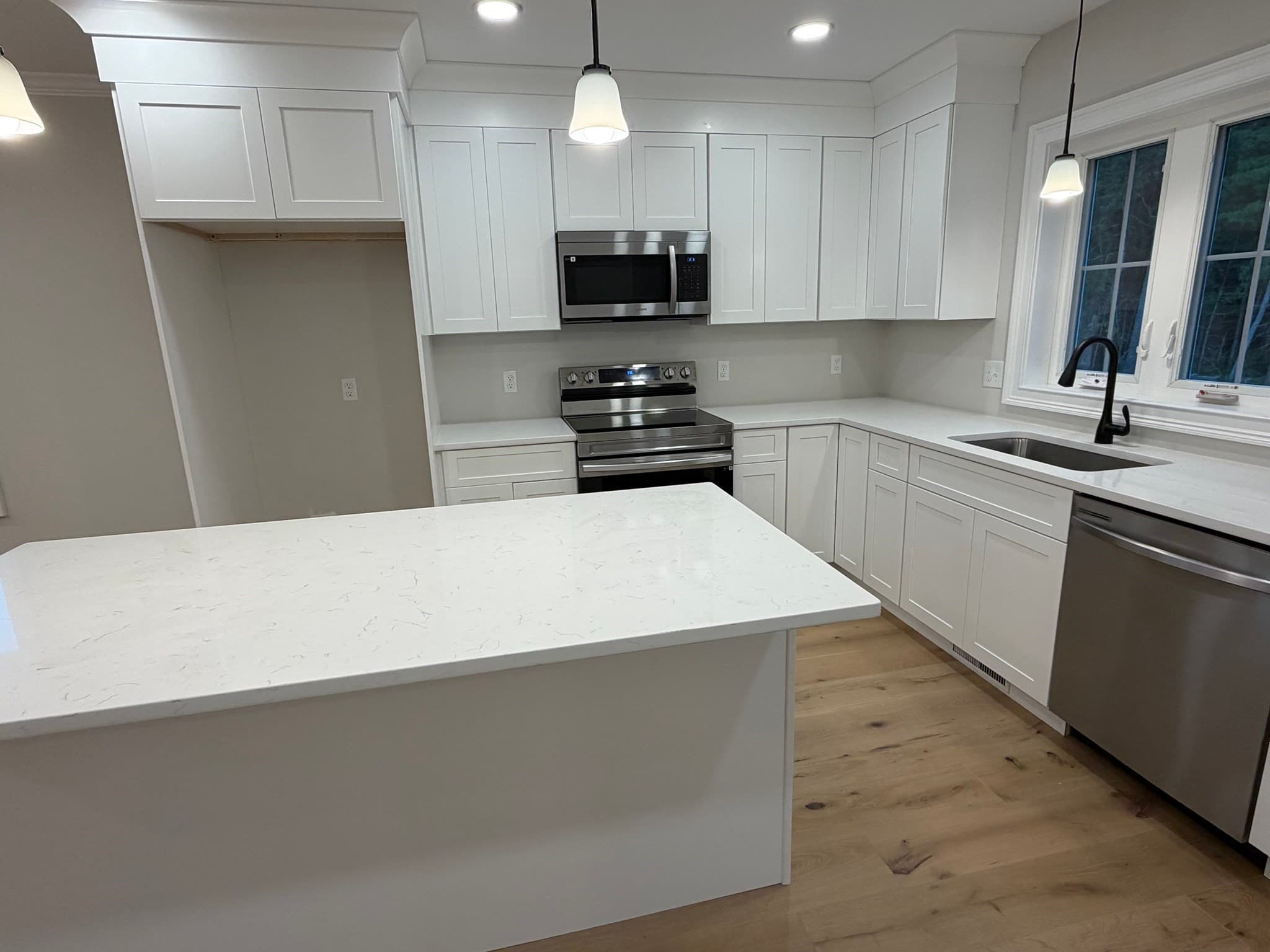 Single Family Residence at 10 Maple Hill Rd, Lakeville MA 02347, Lakeville, photo 6 of 30
