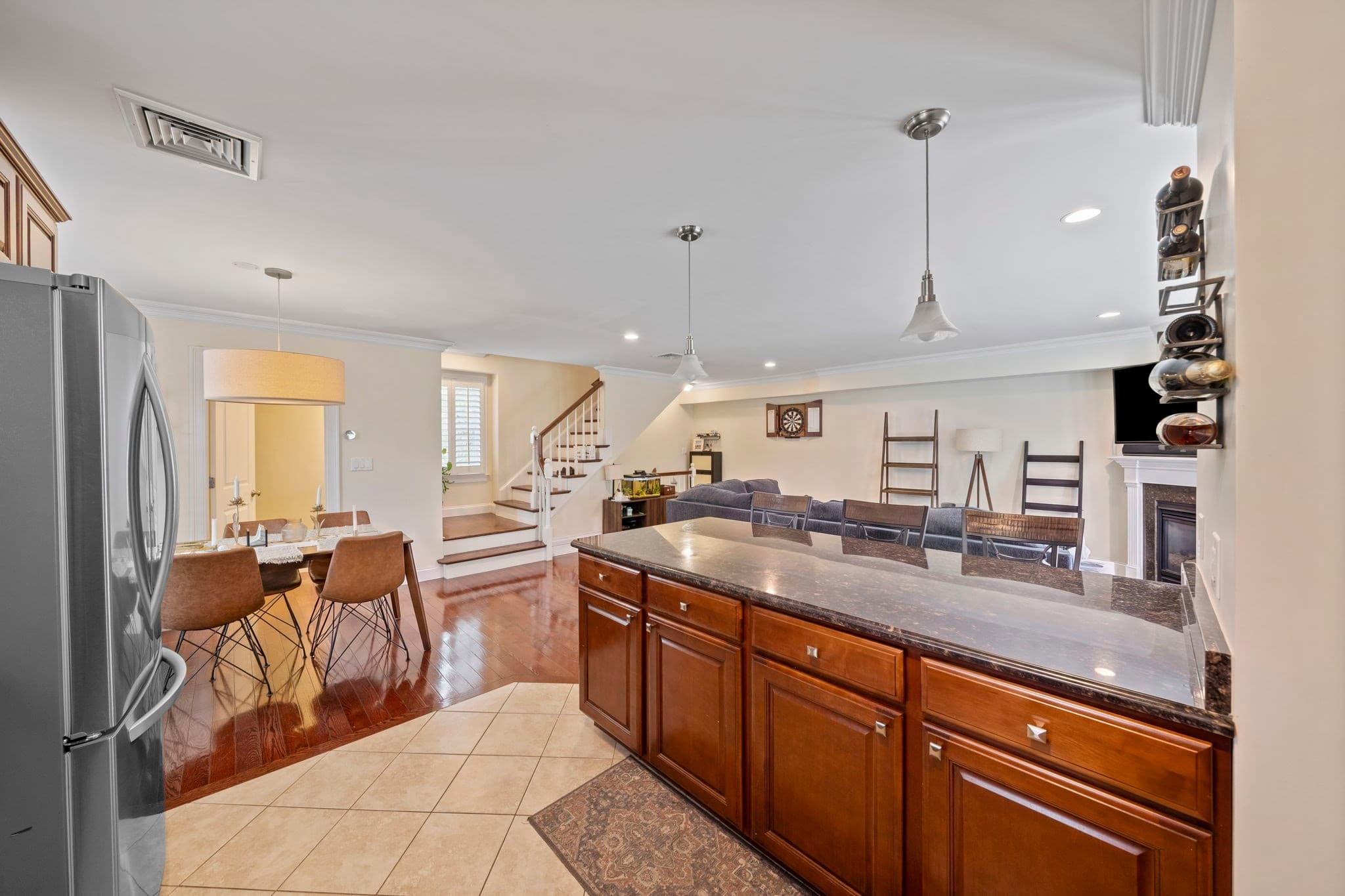 Condominium at 580 Quarry St # 9, Quincy MA 02169, photo 5 of 22