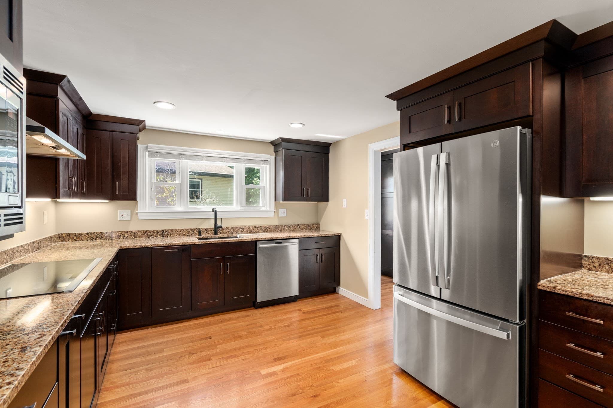 Single Family Residence at 15 Claridge Dr, Worcester MA 01602, Worcester, photo 12 of 30