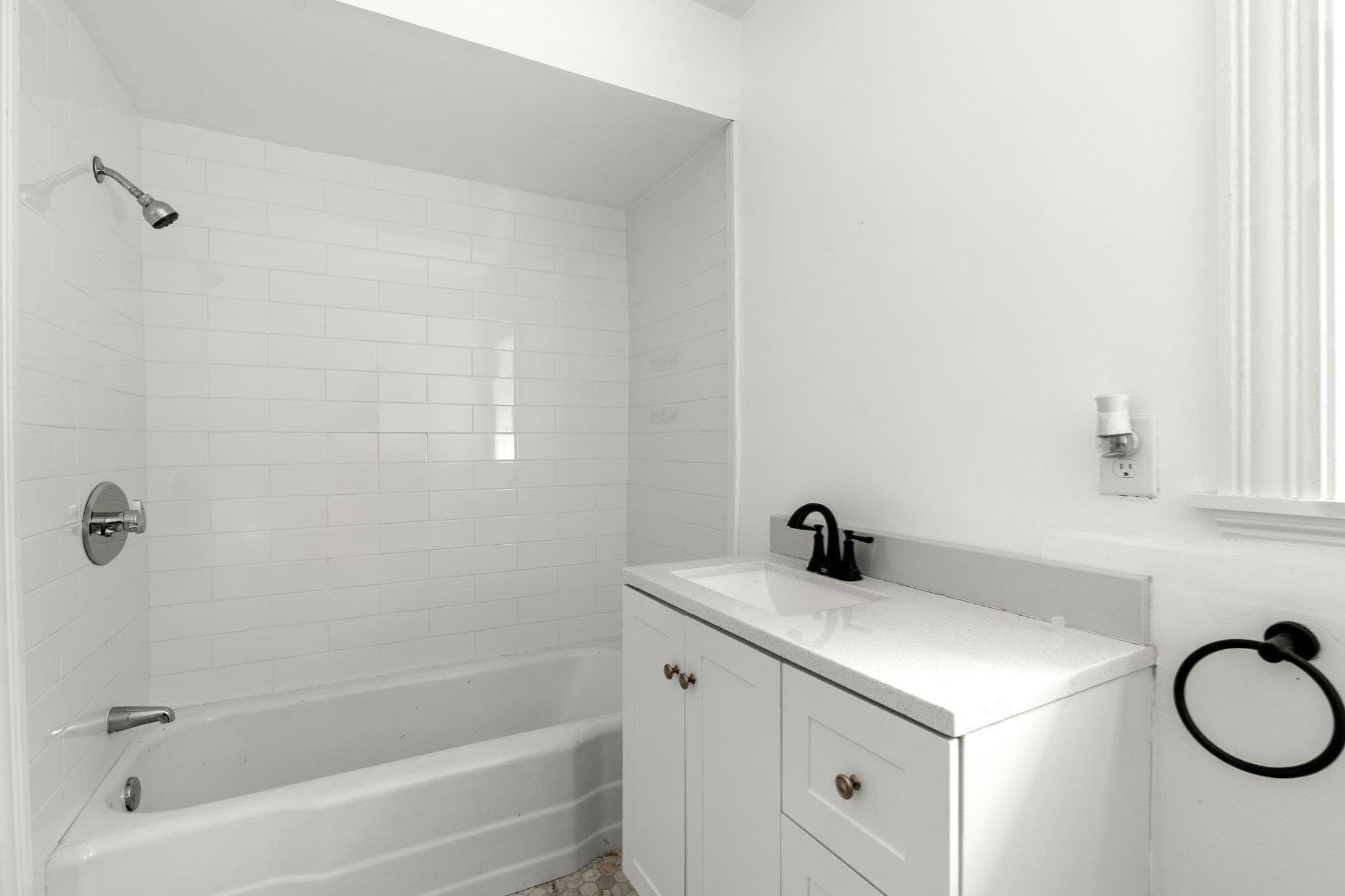 Single Family Residence at 174 Warwick St, Methuen MA 01844, Methuen, photo 12 of 25