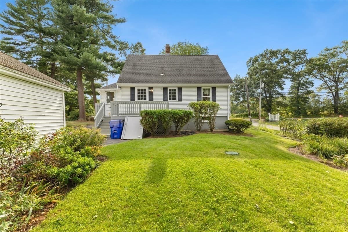 Single Family Residence at 48 Davis St, Taunton MA 02780, Taunton, photo 6 of 41
