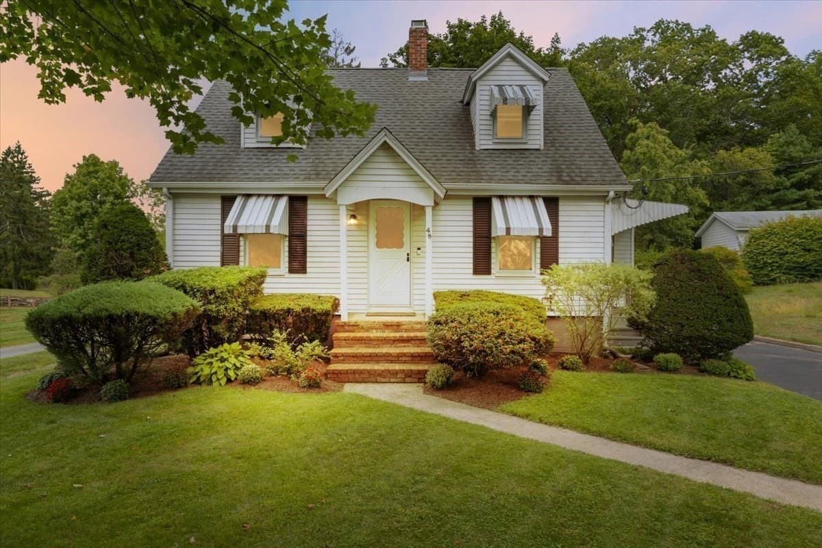 Single Family Residence at 48 Davis St, Taunton MA 02780, Taunton, photo 3 of 41