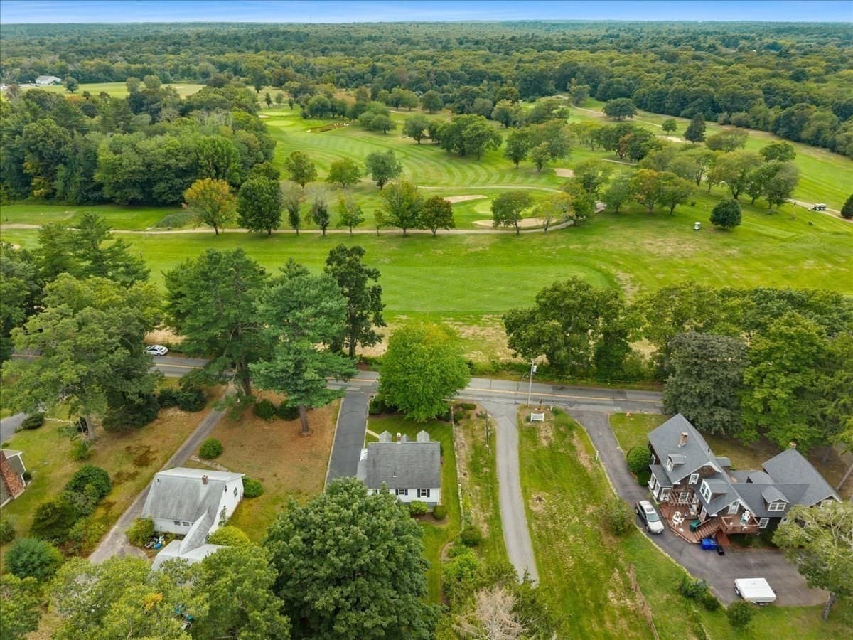 48 Davis St, Taunton MA 02780