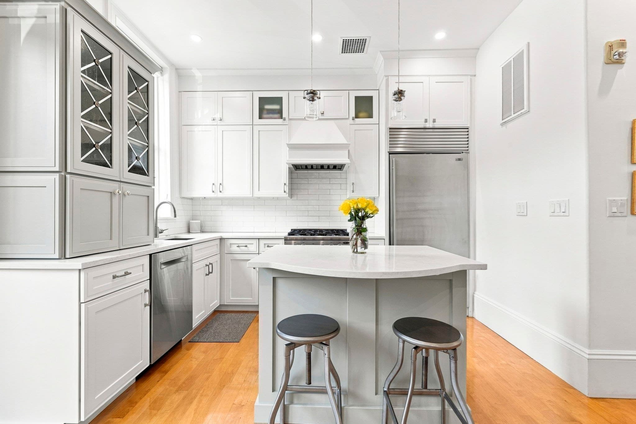 Condominium at 44 Rutland Sq # 2, Boston MA 02118, photo 6 of 12