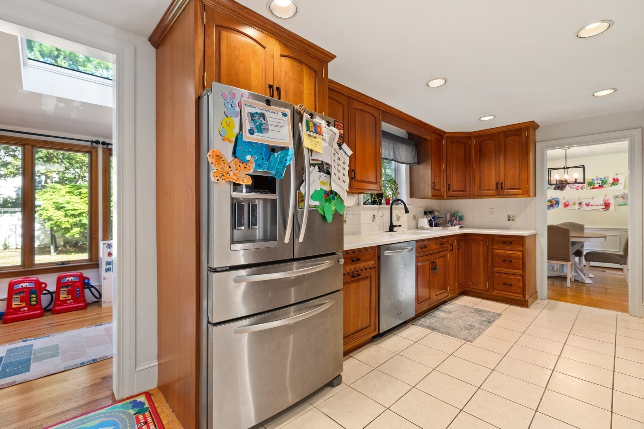 Single Family Residence at 53 Eleanor St, Dartmouth MA 02747, Dartmouth, photo 4 of 35