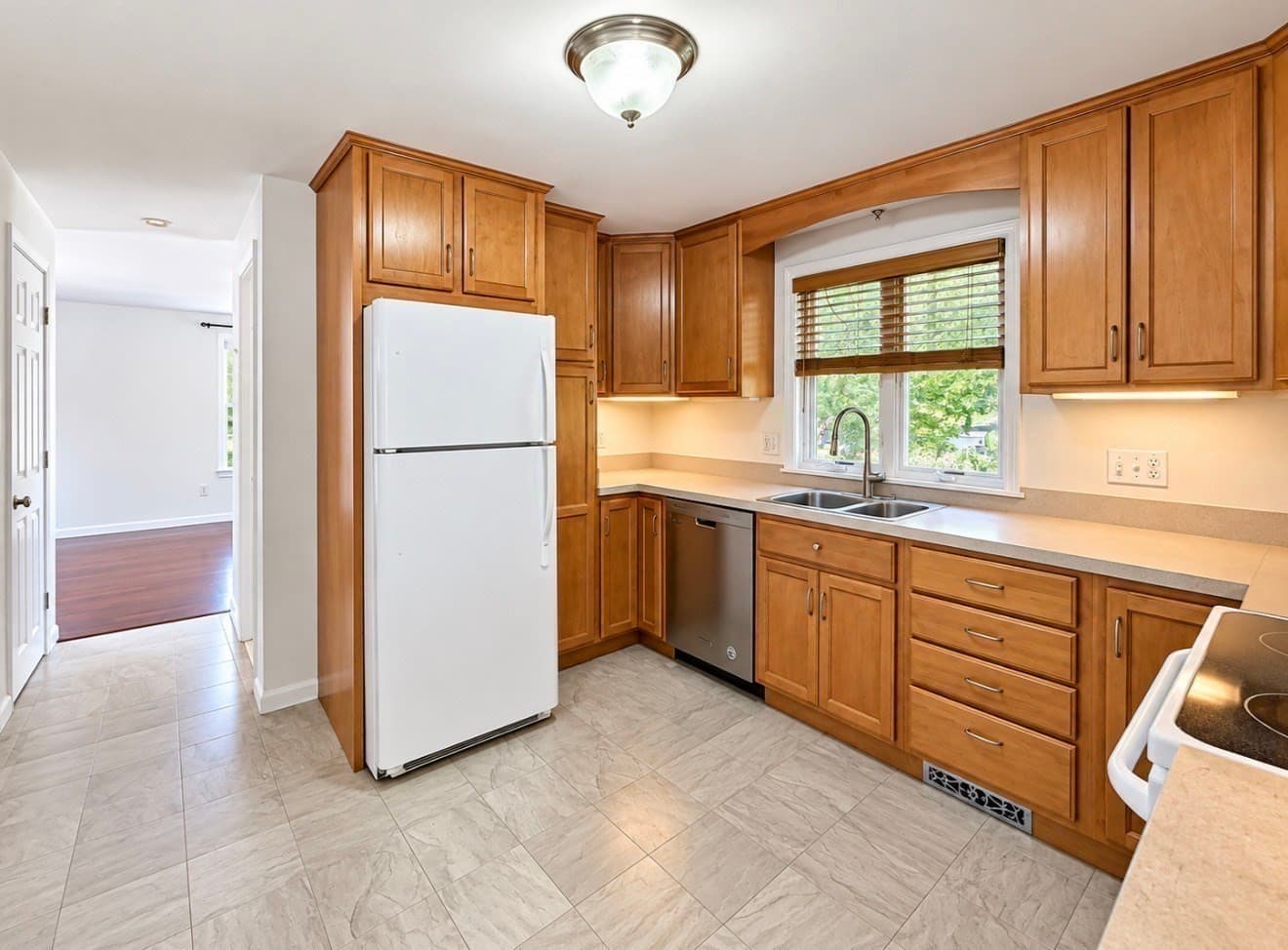 Single Family Residence at 6 North Lane, Monson MA 01057, Monson, photo 6 of 32