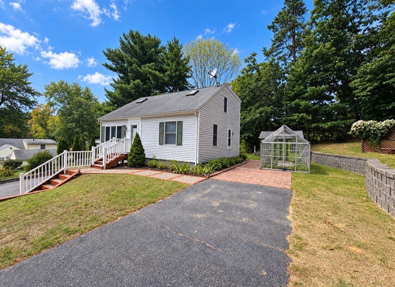 6 North Lane, Monson MA 01057