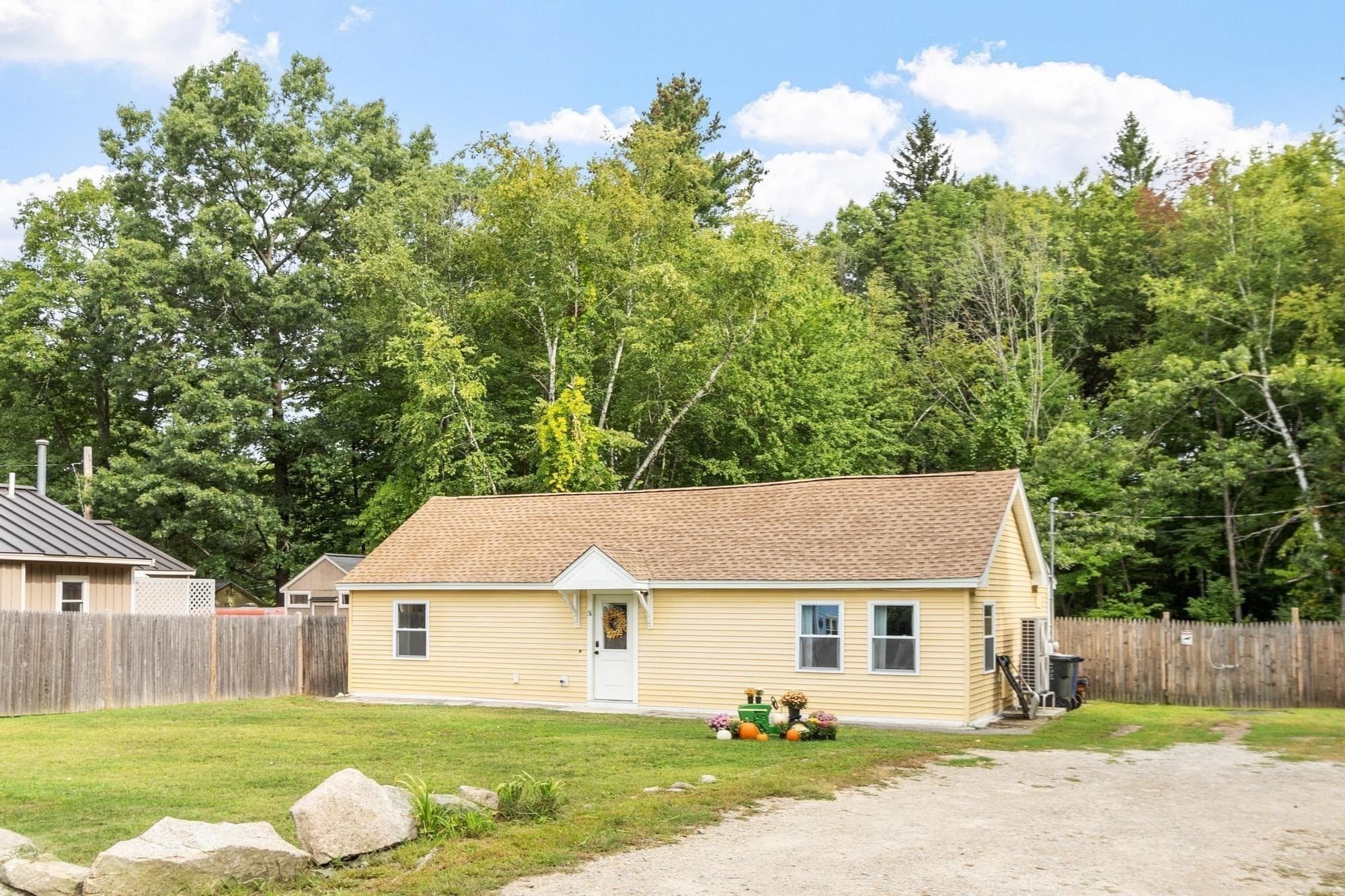 Single Family Residence at 51 Richardson Avenue, Dracut MA 01826, Dracut, photo 3 of 34