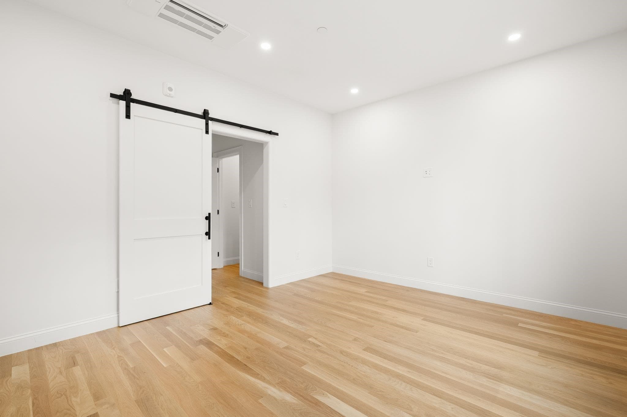 Condominium at 27 Shepard # 1, Boston MA 02135, photo 19 of 37
