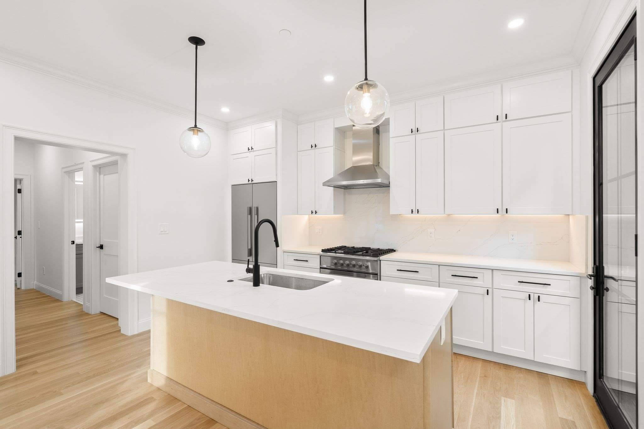 Condominium at 27 Shepard # 1, Boston MA 02135, photo 8 of 37