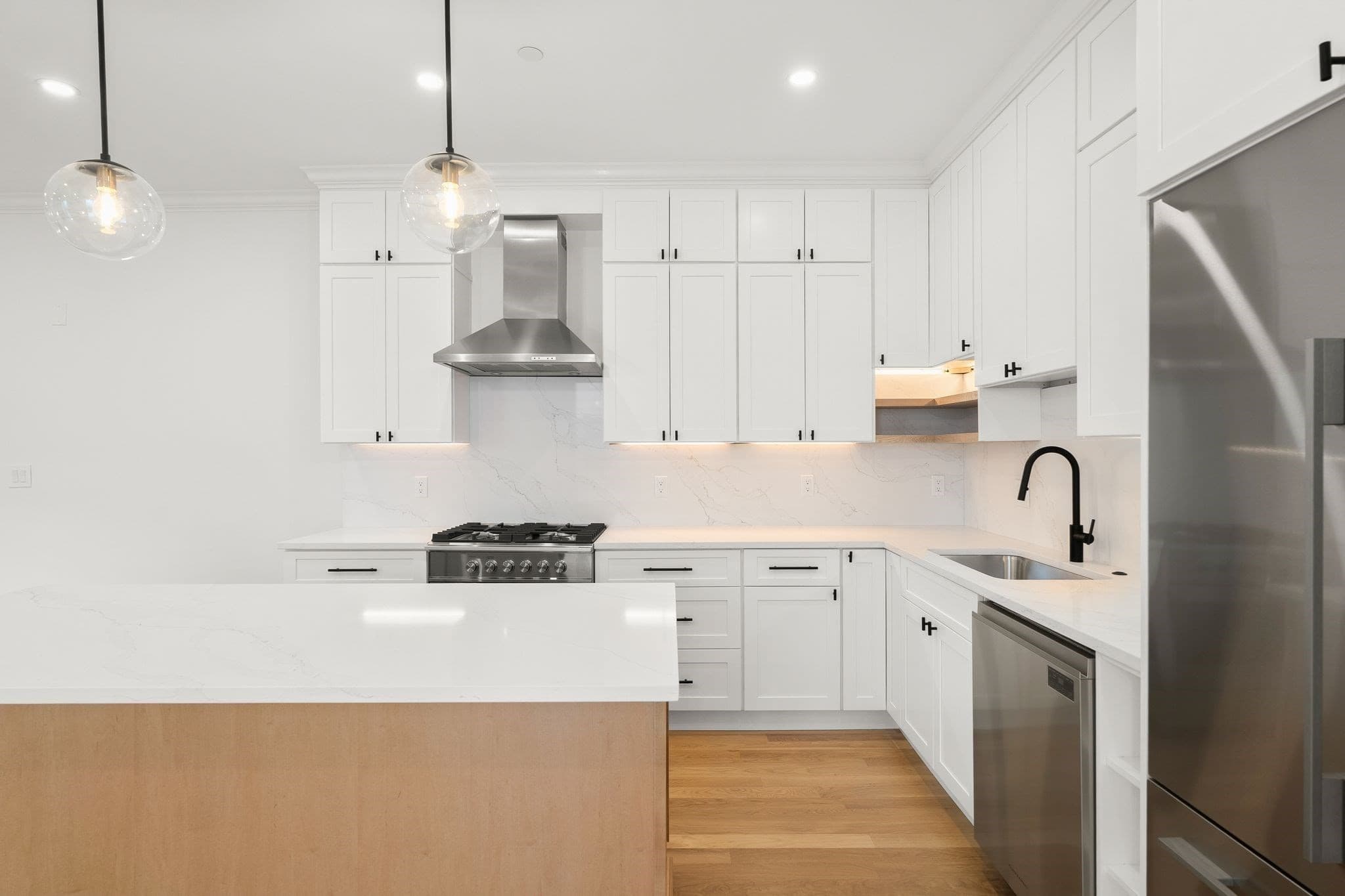 Condominium at 27 Shepard St # 3, Boston MA 02135, photo 13 of 38