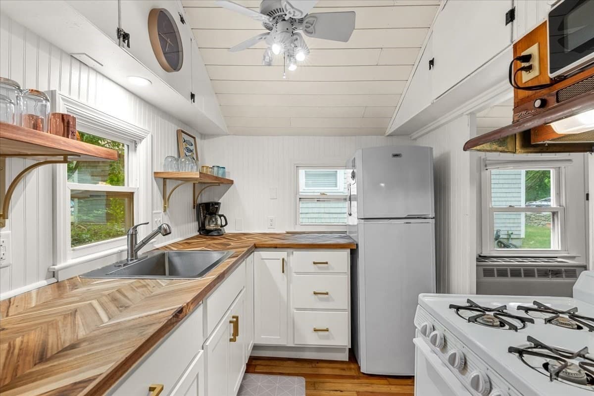 Single Family Residence at 207 Bartlett Rd, Plymouth MA 02360, Plymouth, photo 15 of 36