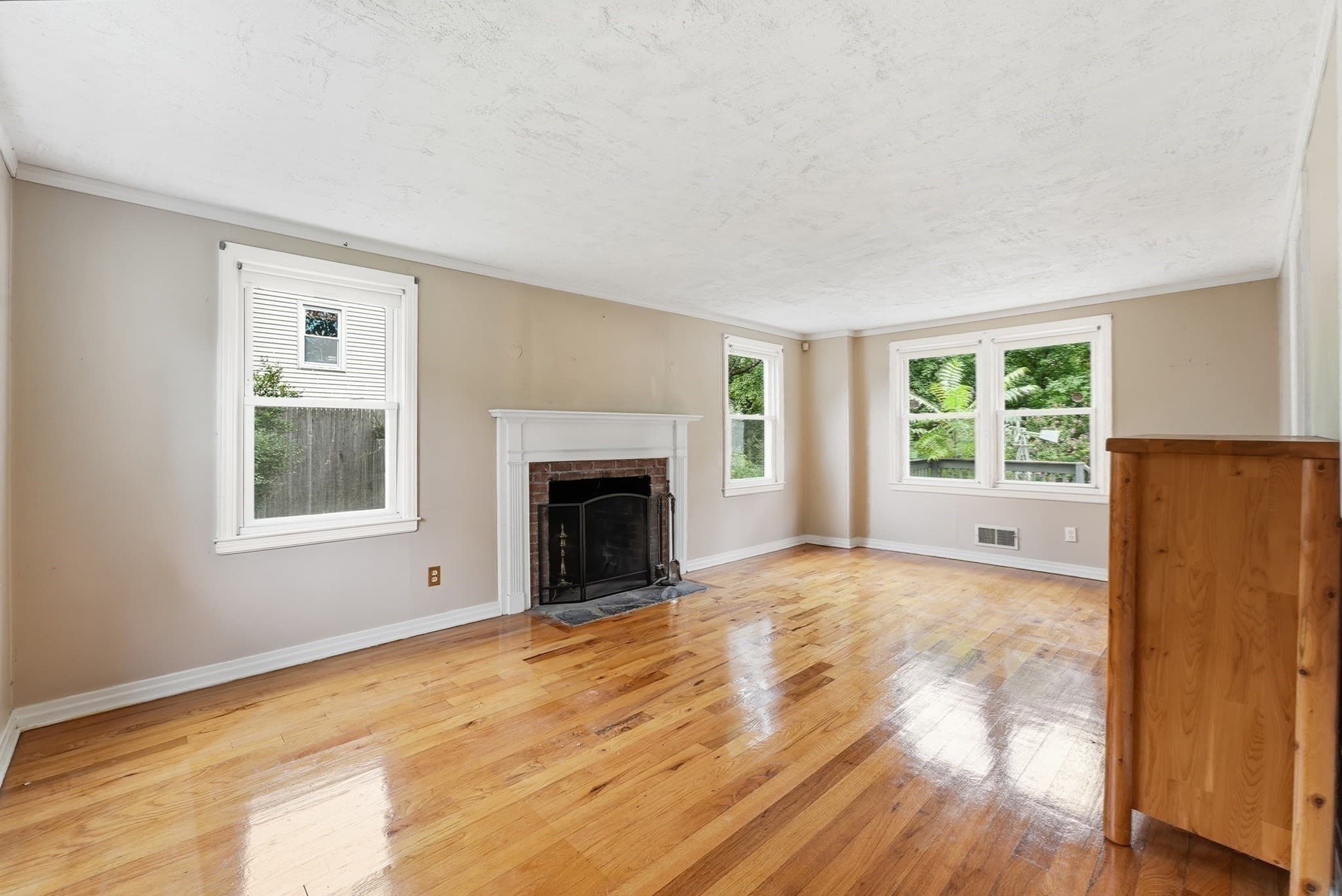 Single Family Residence at 76 Fenway Dr., Springfield MA 01119, Springfield, photo 16 of 42