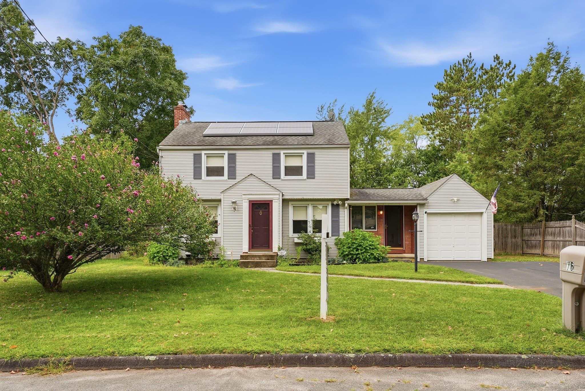76 Fenway Dr., Springfield MA 01119