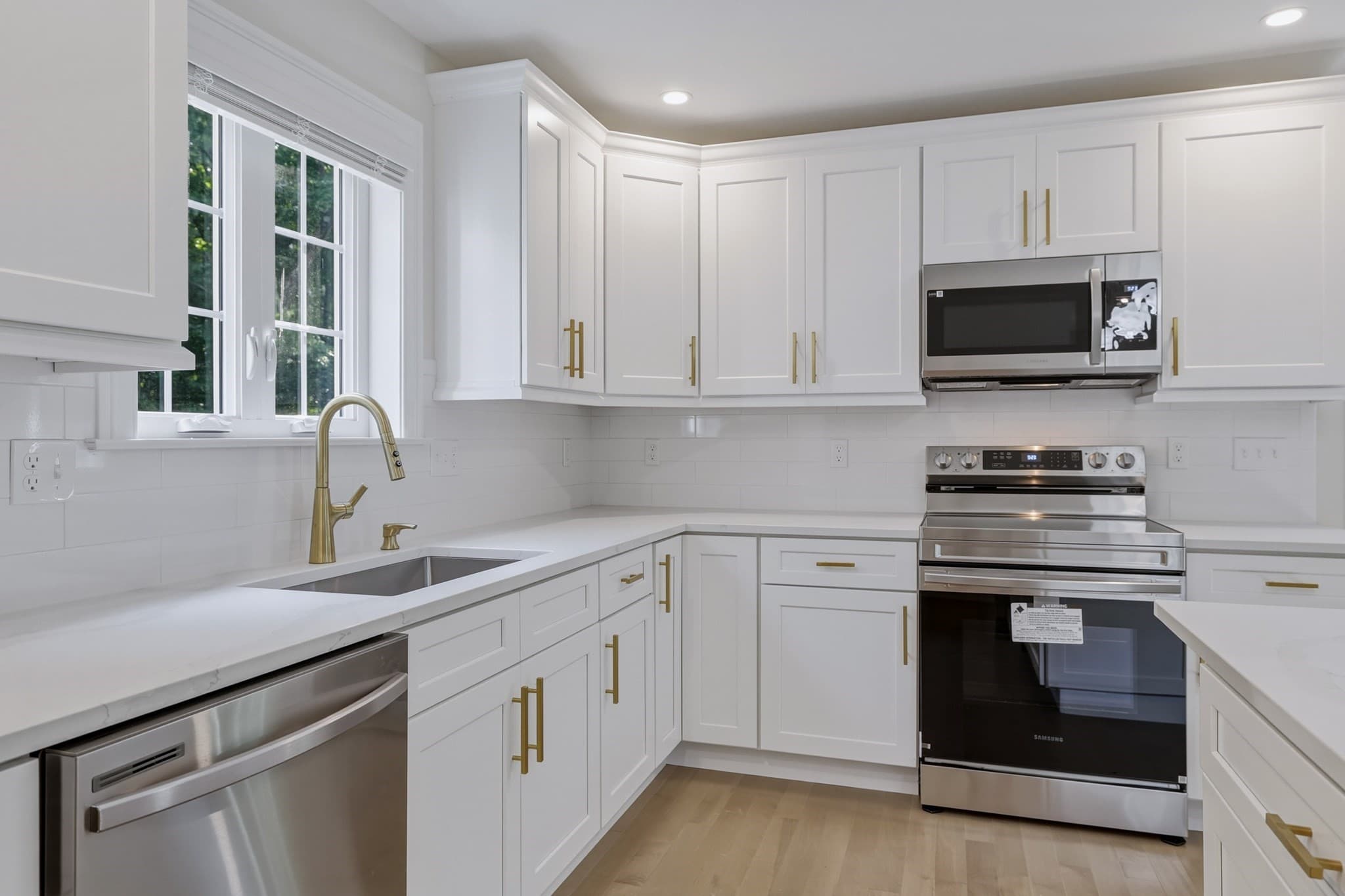 Condominium at 16 Gunn Rd. Ext # B, Southampton MA 01073, Southampton, photo 17 of 34