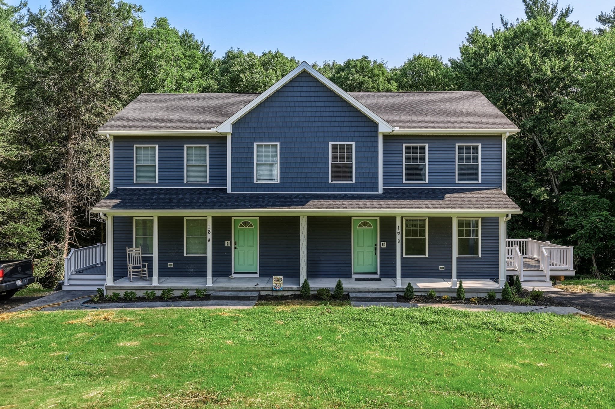 16 Gunn Rd. Ext # B, Southampton MA 01073