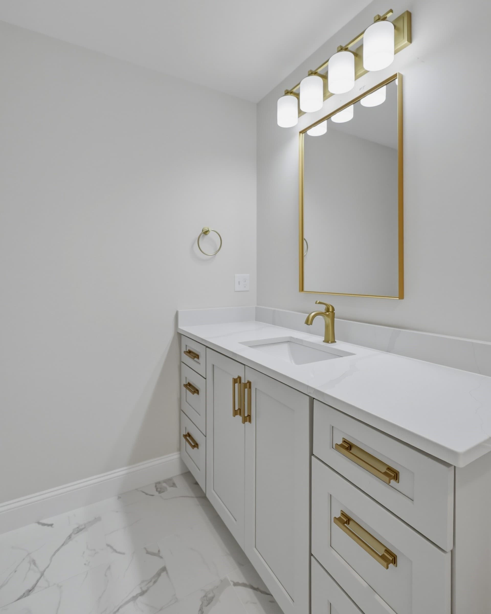 Condominium at 16 Gunn Rd. Ext # B, Southampton MA 01073, Southampton, photo 31 of 34