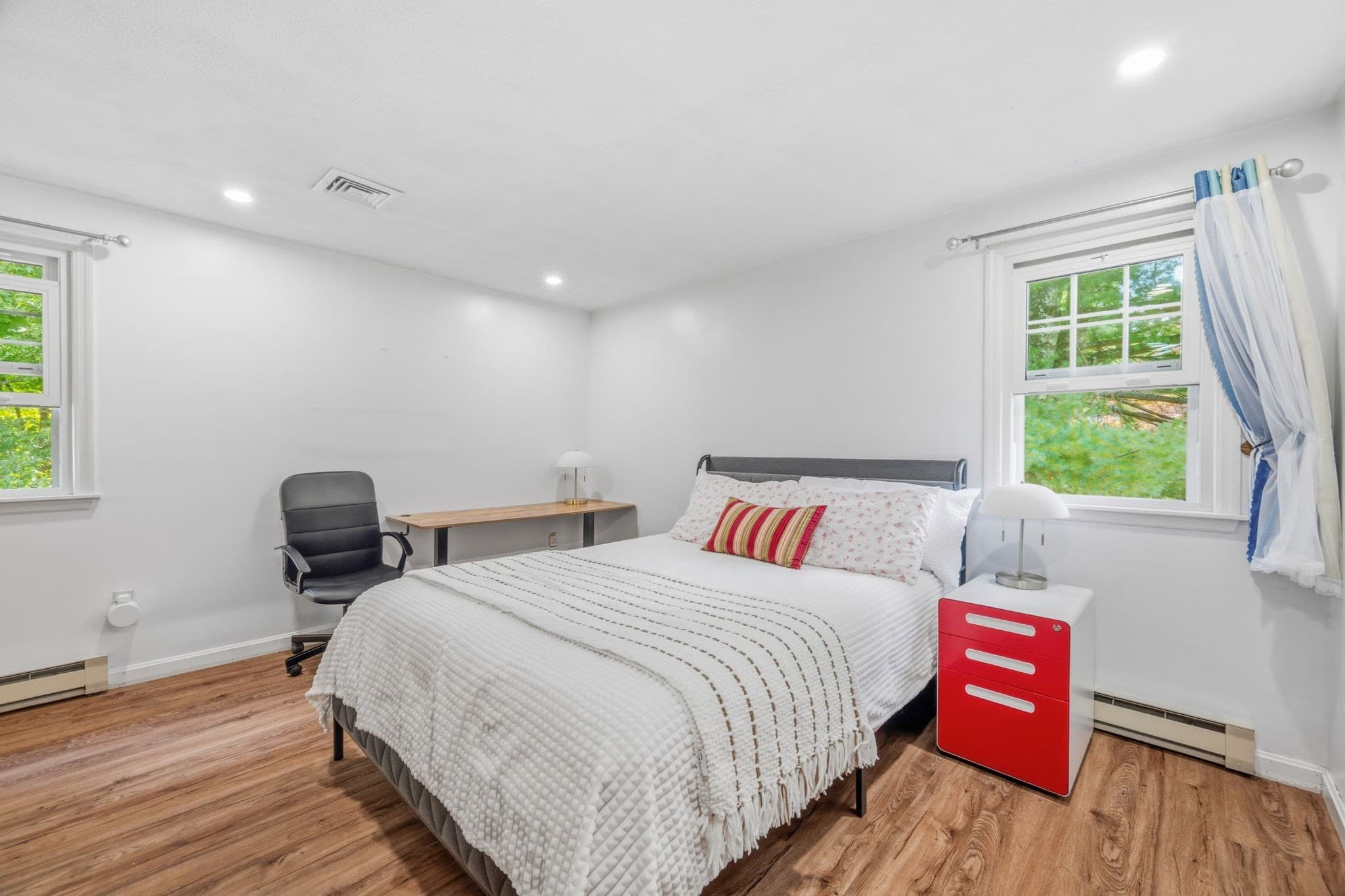 Single Family Residence at 25 Oak Ridge Way, Shrewsbury MA 01545, Shrewsbury, photo 12 of 35