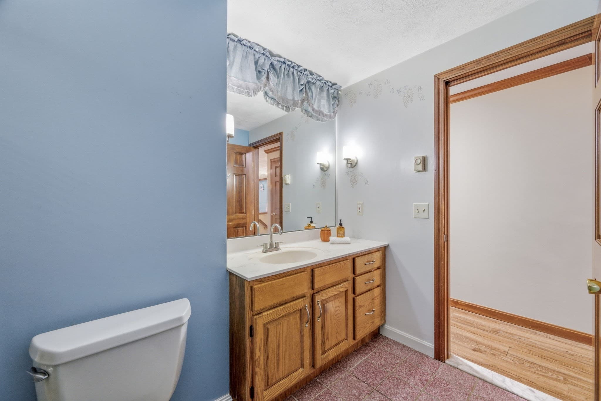 Single Family Residence at 25 Oak Ridge Way, Shrewsbury MA 01545, Shrewsbury, photo 18 of 35