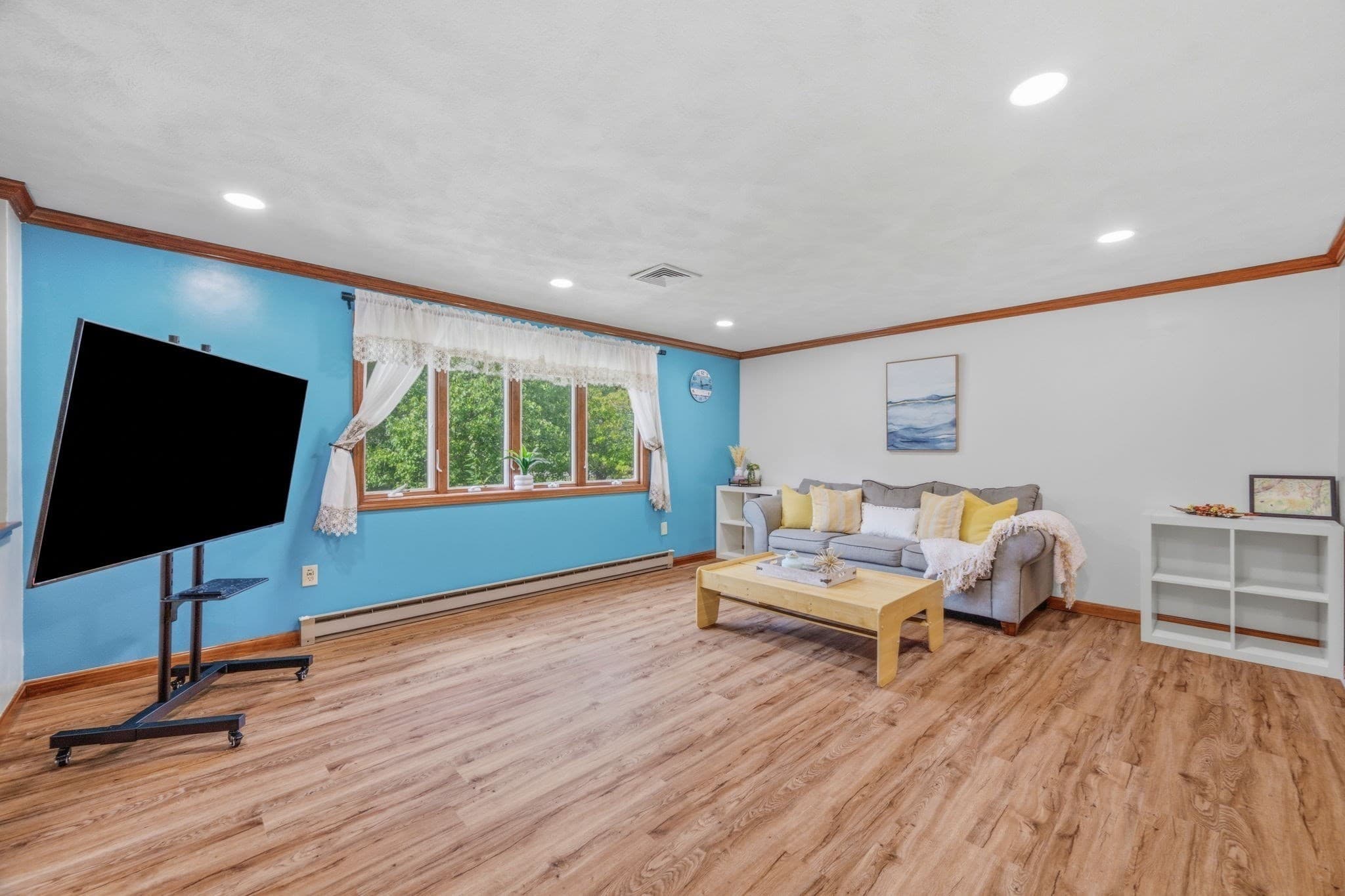 Single Family Residence at 25 Oak Ridge Way, Shrewsbury MA 01545, Shrewsbury, photo 11 of 35