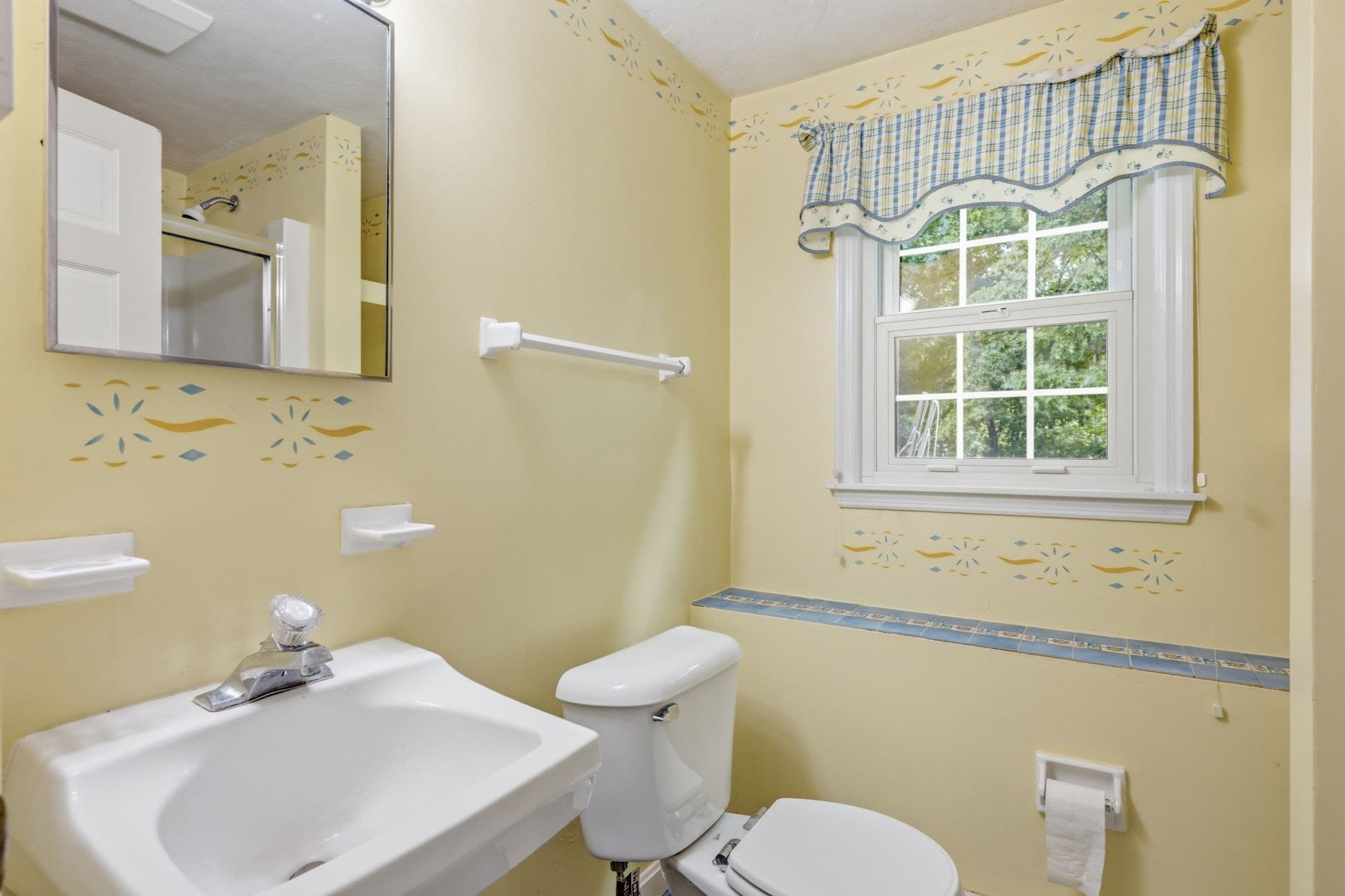 Single Family Residence at 25 Oak Ridge Way, Shrewsbury MA 01545, Shrewsbury, photo 25 of 35