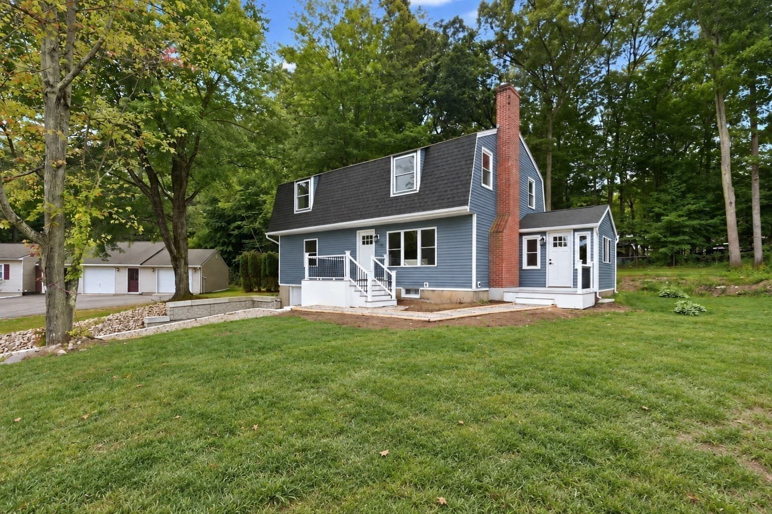 19 Linwood Dr, Wilbraham MA 01095