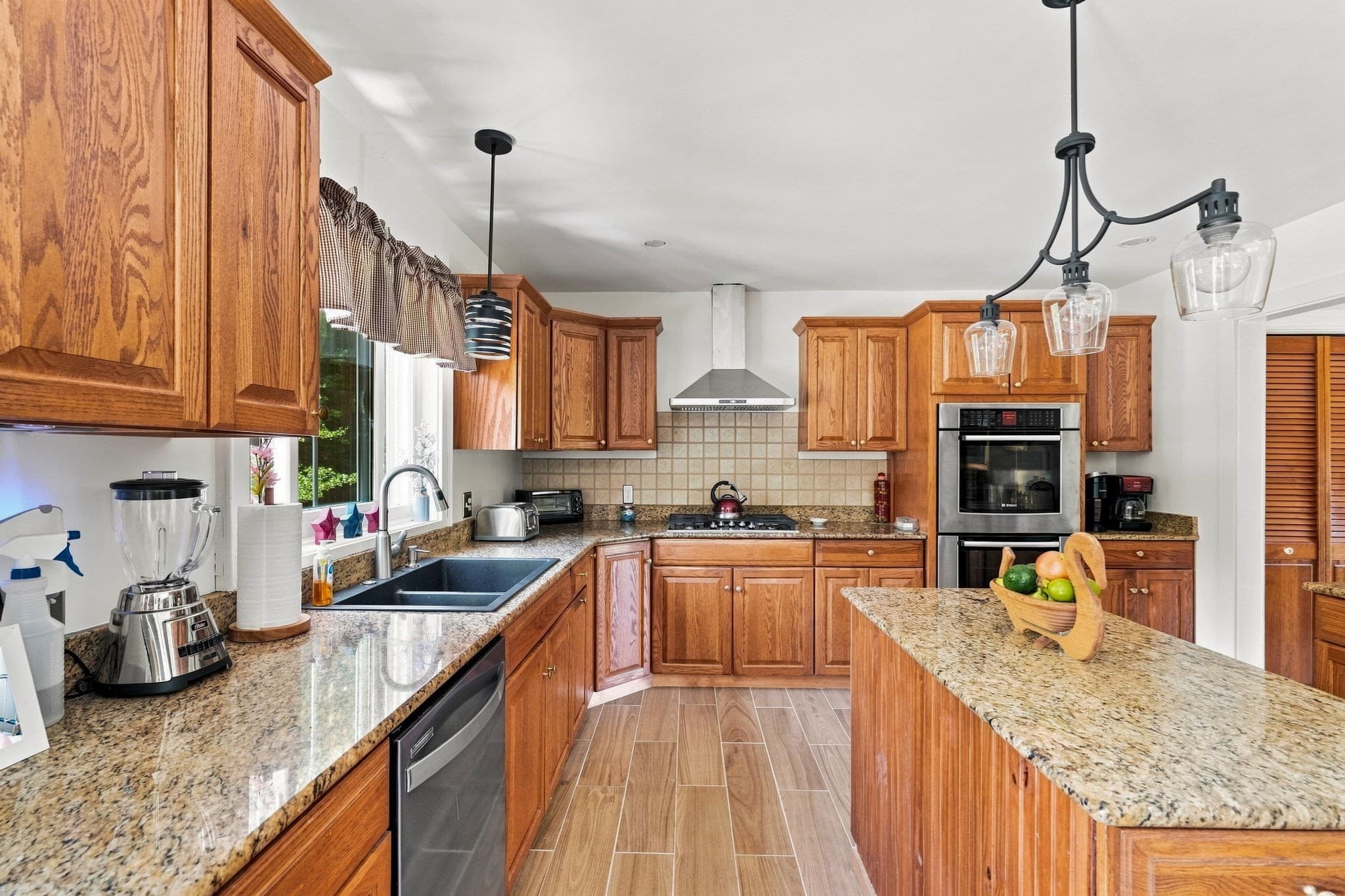 Single Family Residence at 11 Pachet Brook Rd, Little Compton RI 02837, Little Compton, photo 4 of 35