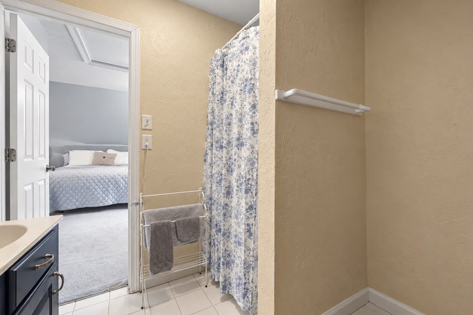 Single Family Residence at 46 Chester Street, Worcester MA 01605, Worcester, photo 25 of 33