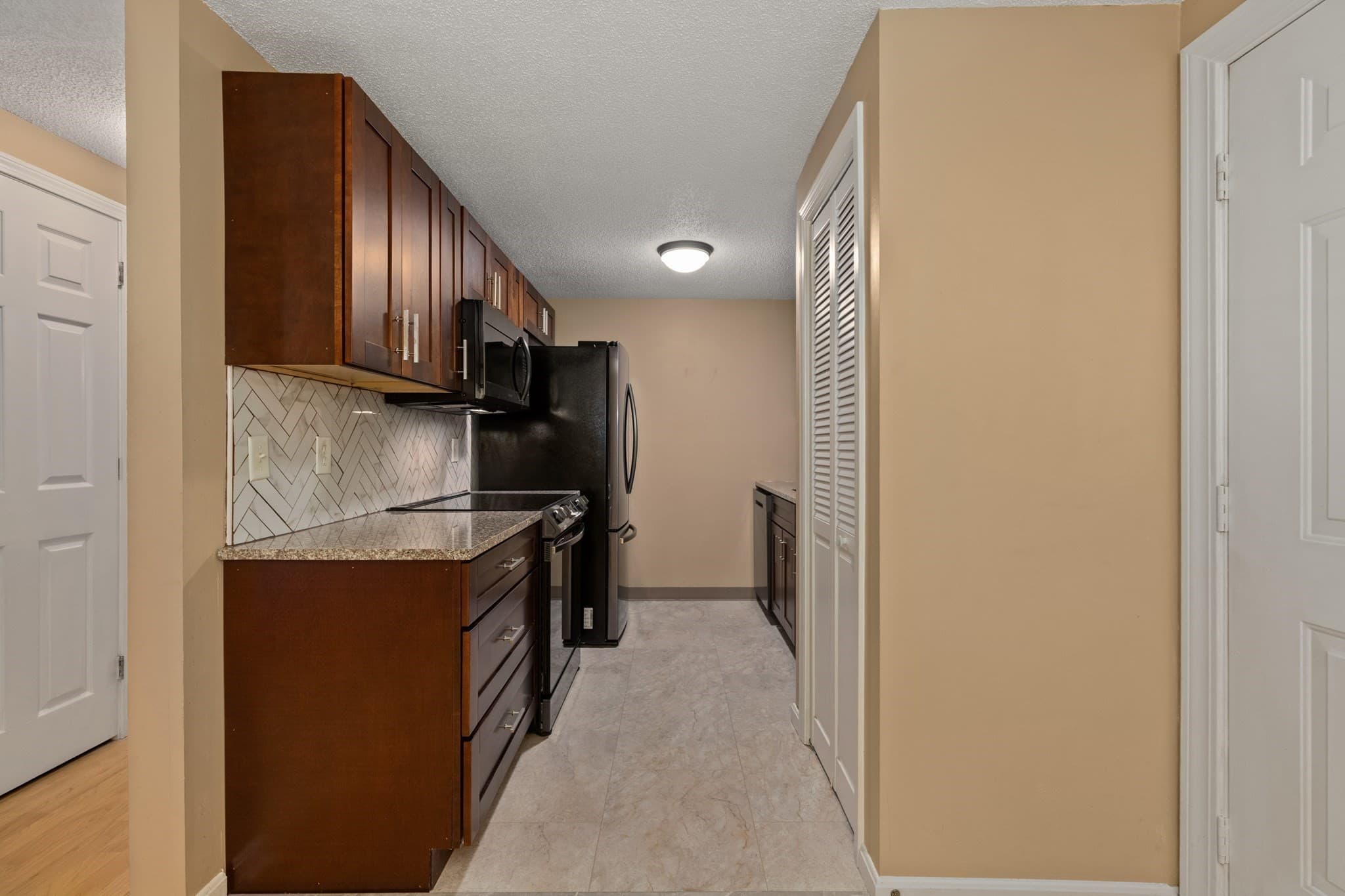 Condominium at 106 Heritage Dr # 106, Northbridge MA 01588, Northbridge, photo 10 of 30