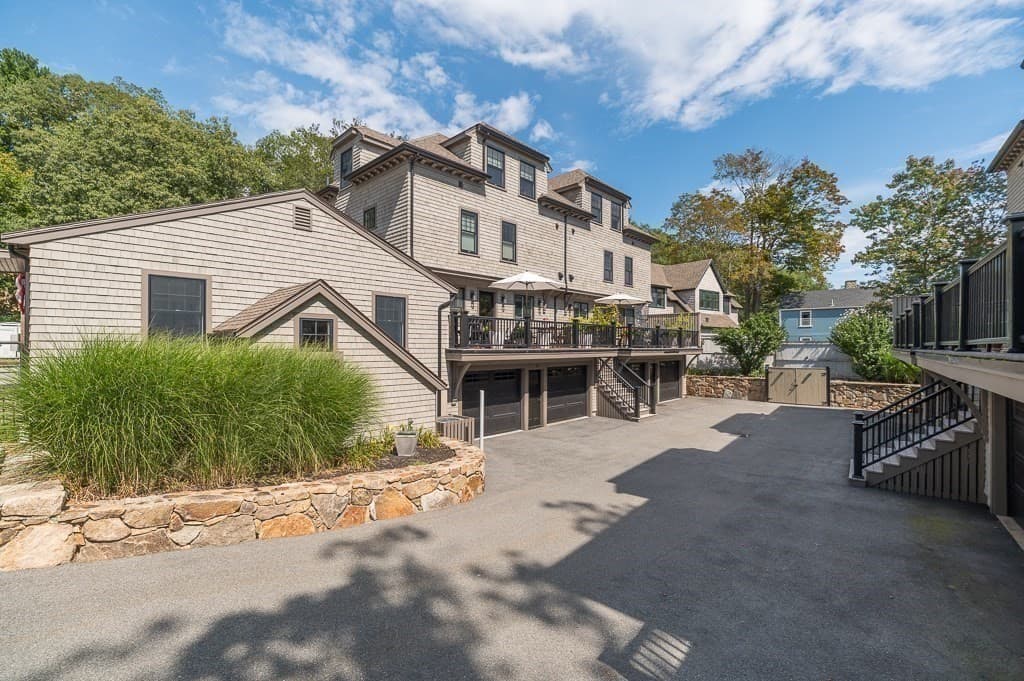 Condominium at 582R Hale # 1, Beverly MA 01915, Beverly, photo 27 of 31