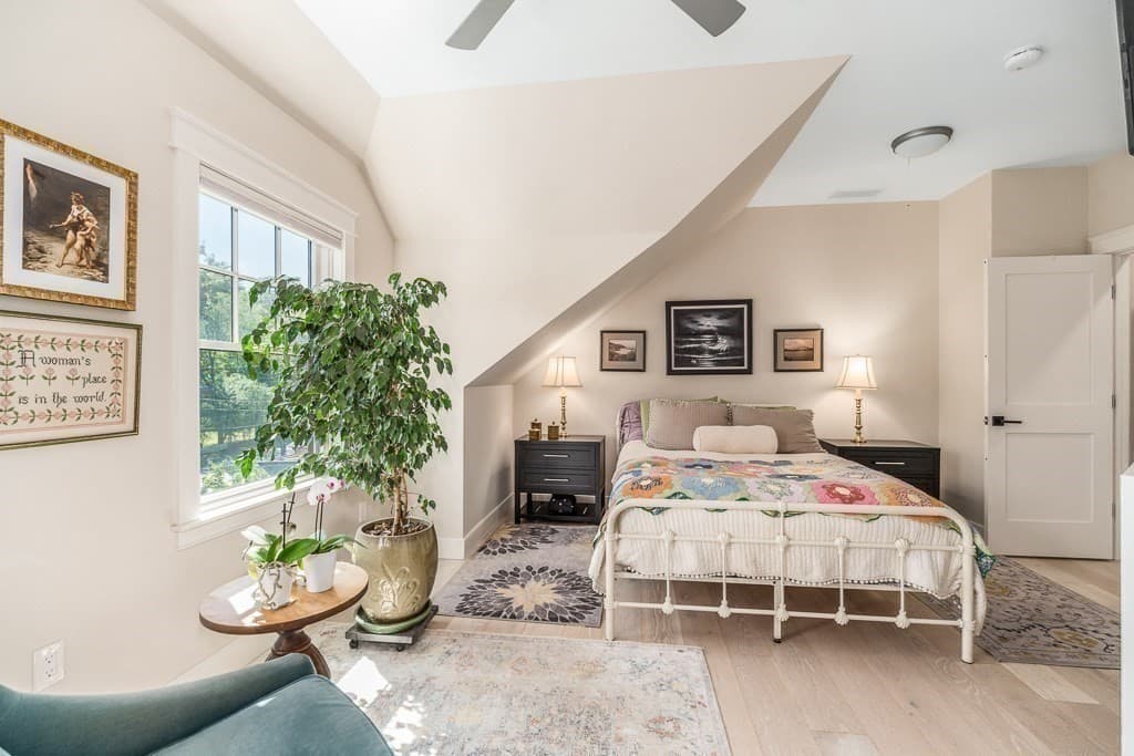 Condominium at 582R Hale # 1, Beverly MA 01915, Beverly, photo 21 of 31