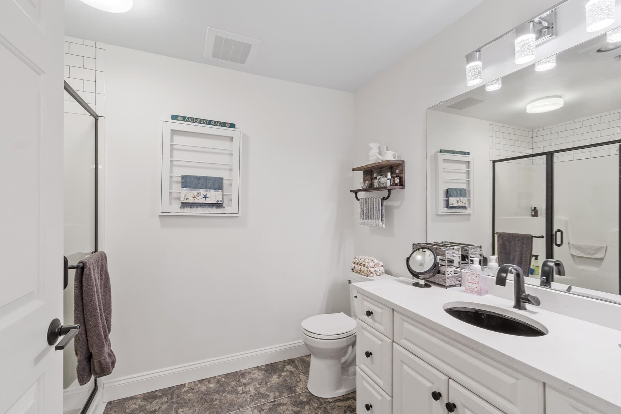 Condominium at 135 Beach Road # B207, Salisbury MA 01952, Salisbury, photo 18 of 38