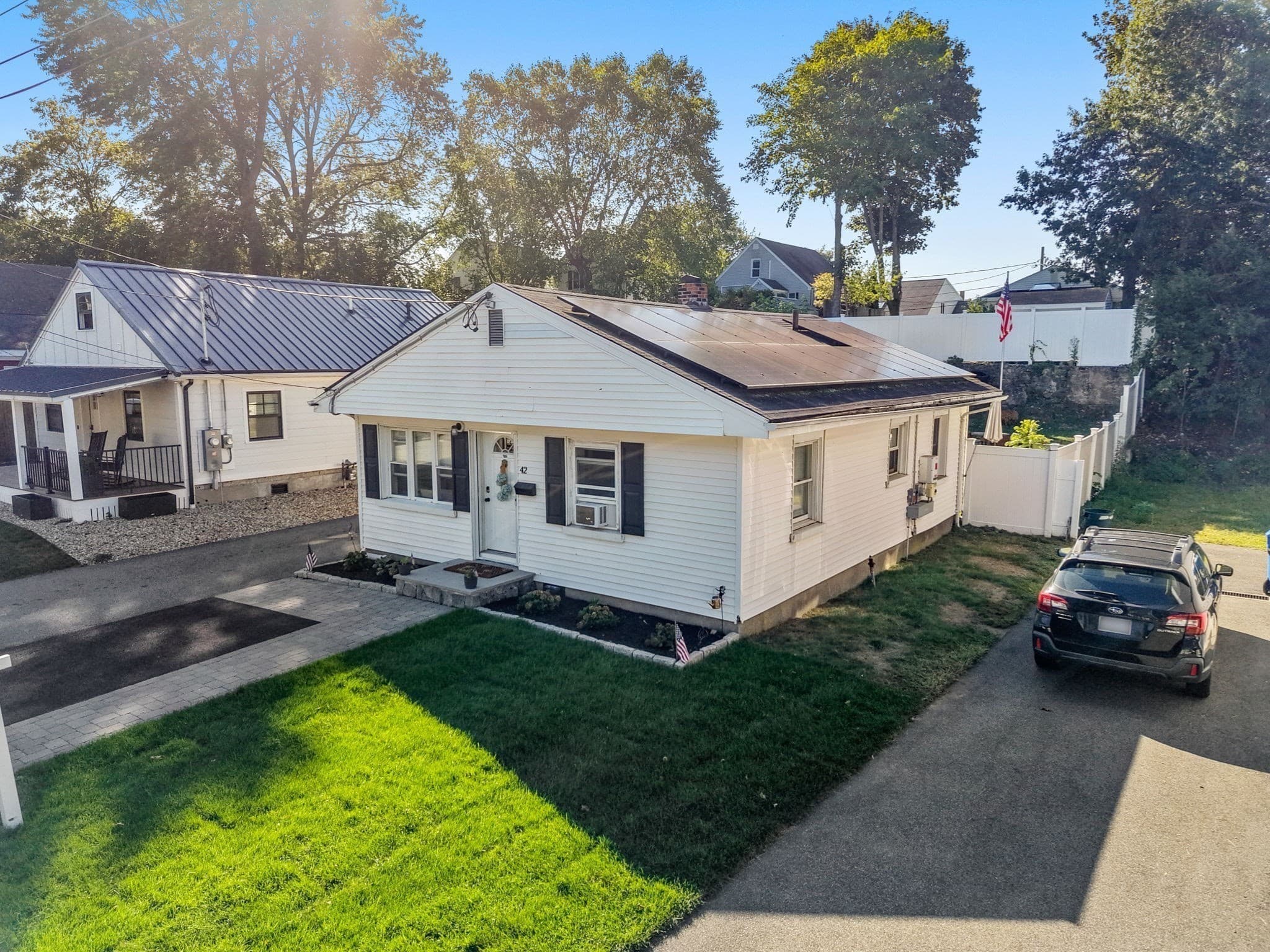 42 Mokema Ave, Waltham MA 02451