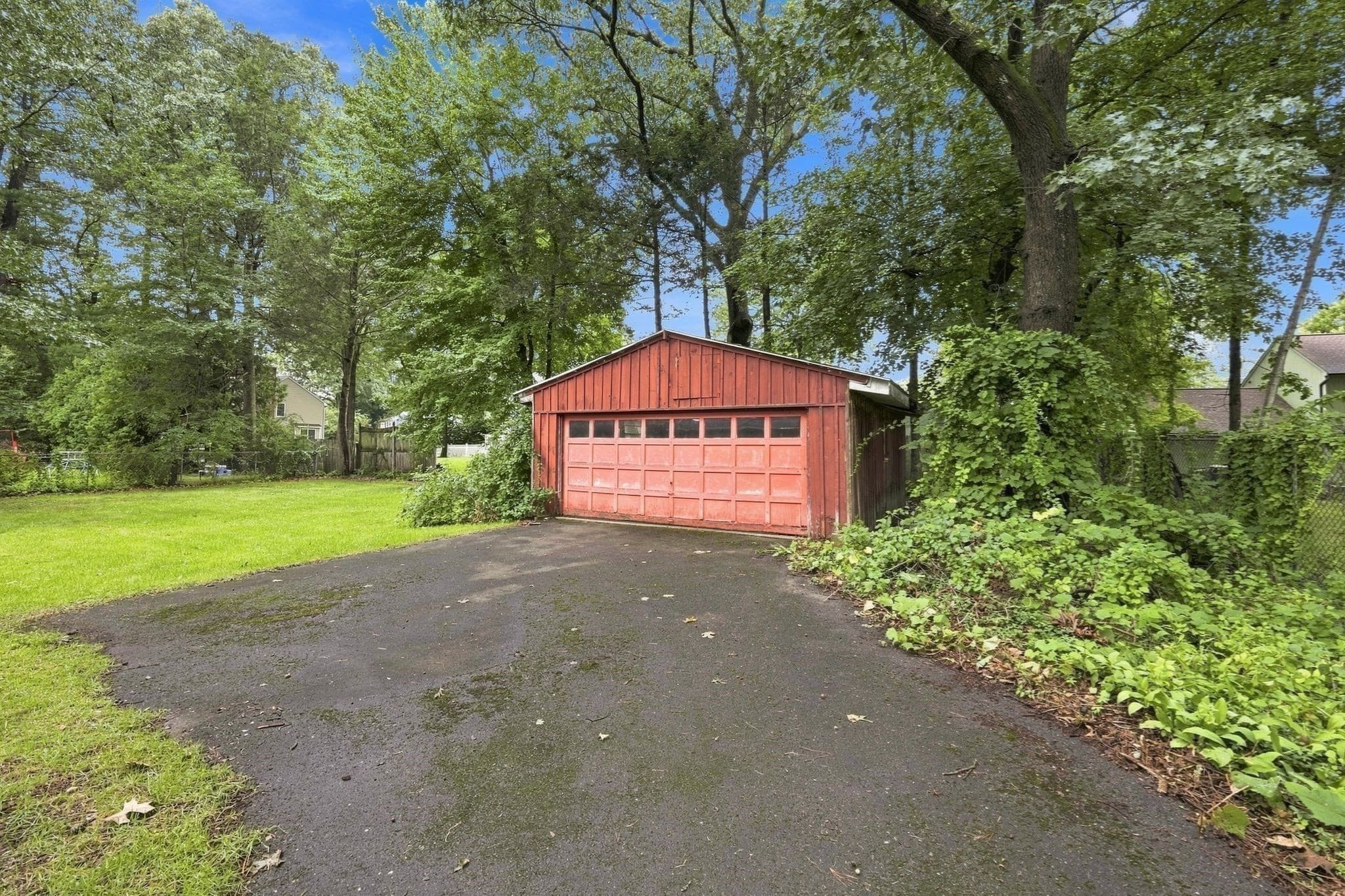 Single Family Residence at 36 Silver Lake Dr, Agawam MA 01001, Agawam, photo 32 of 40
