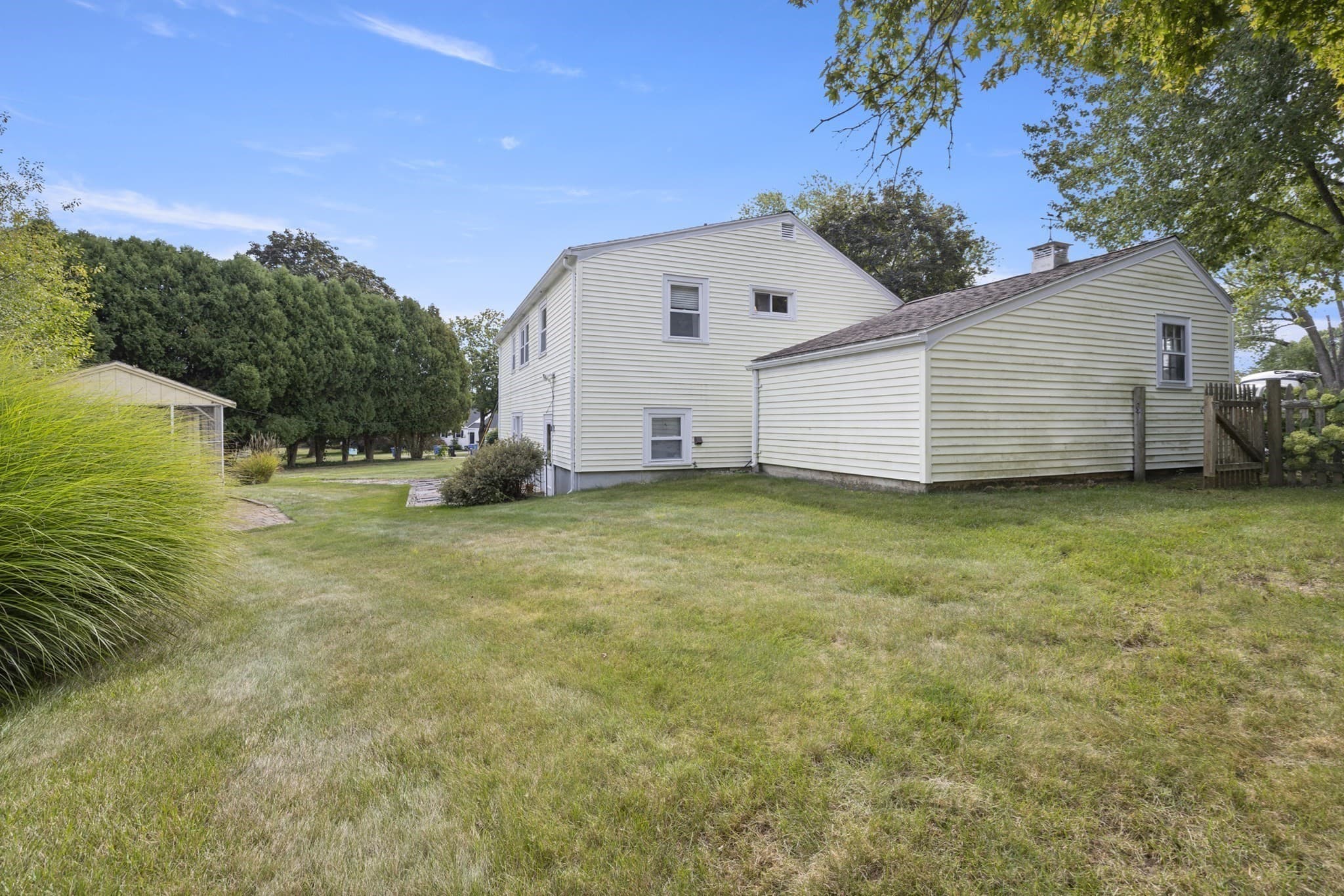 Single Family Residence at 8 Russell Road, Whitman MA 02382, Whitman, photo 3 of 20