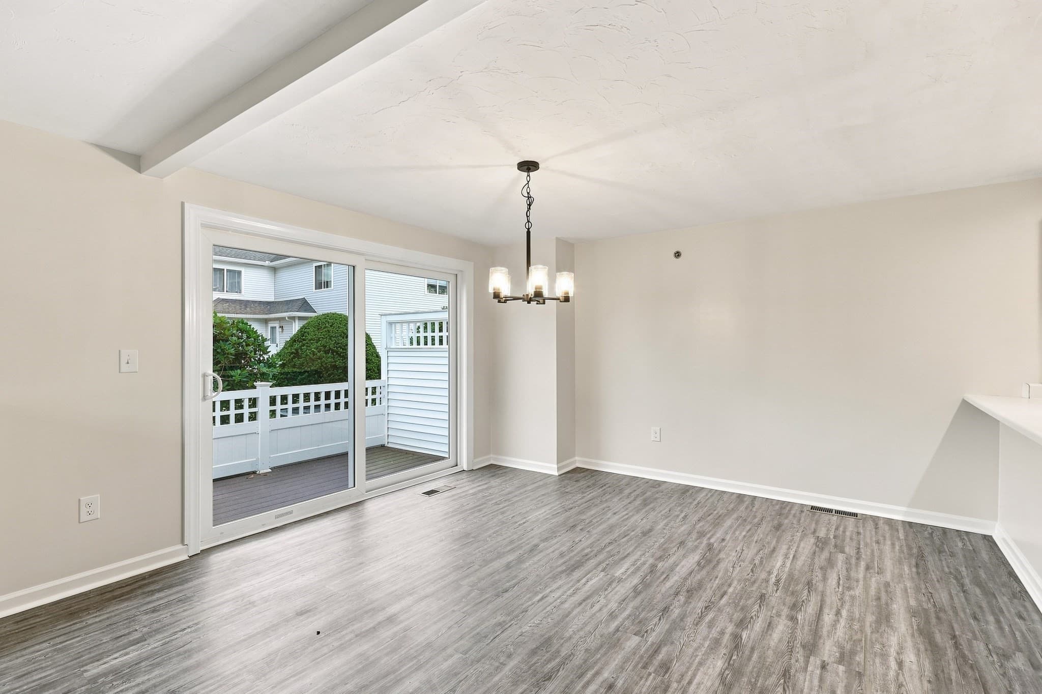 Condominium at 360 Littleton Road # H1, Chelmsford MA 01824, Chelmsford, photo 6 of 33