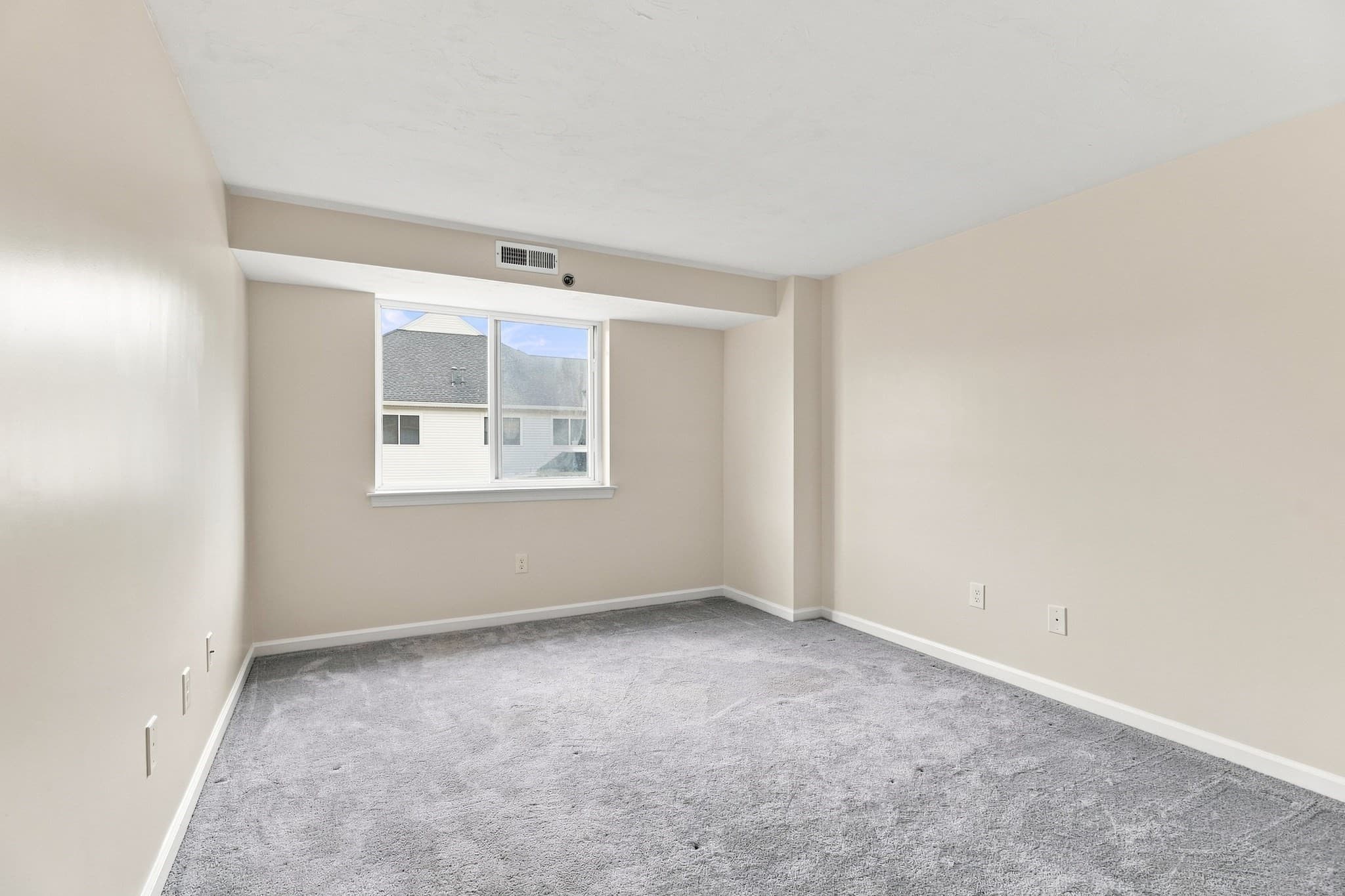 Condominium at 360 Littleton Road # H1, Chelmsford MA 01824, Chelmsford, photo 16 of 33