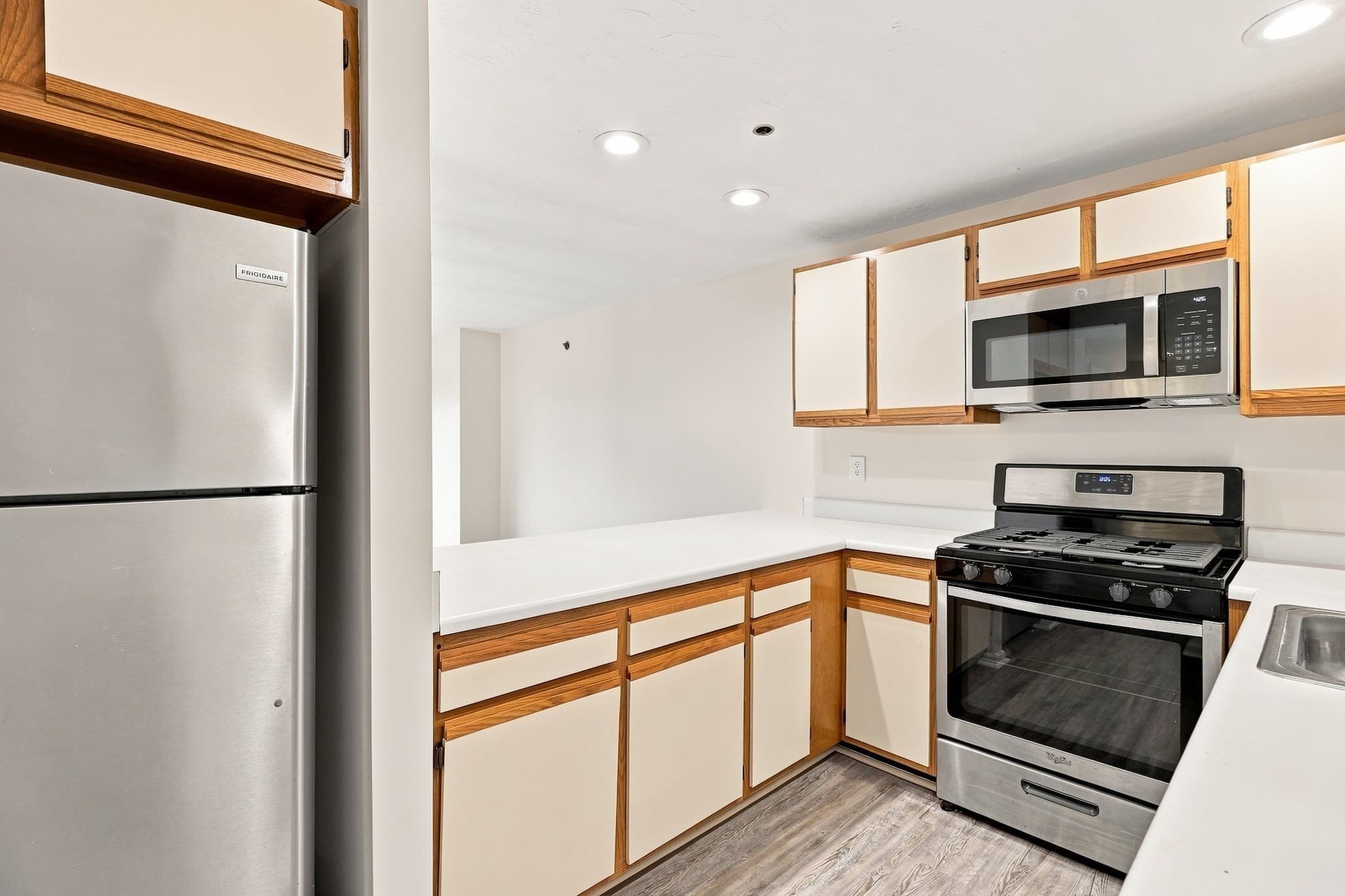 Condominium at 360 Littleton Road # H1, Chelmsford MA 01824, Chelmsford, photo 12 of 33
