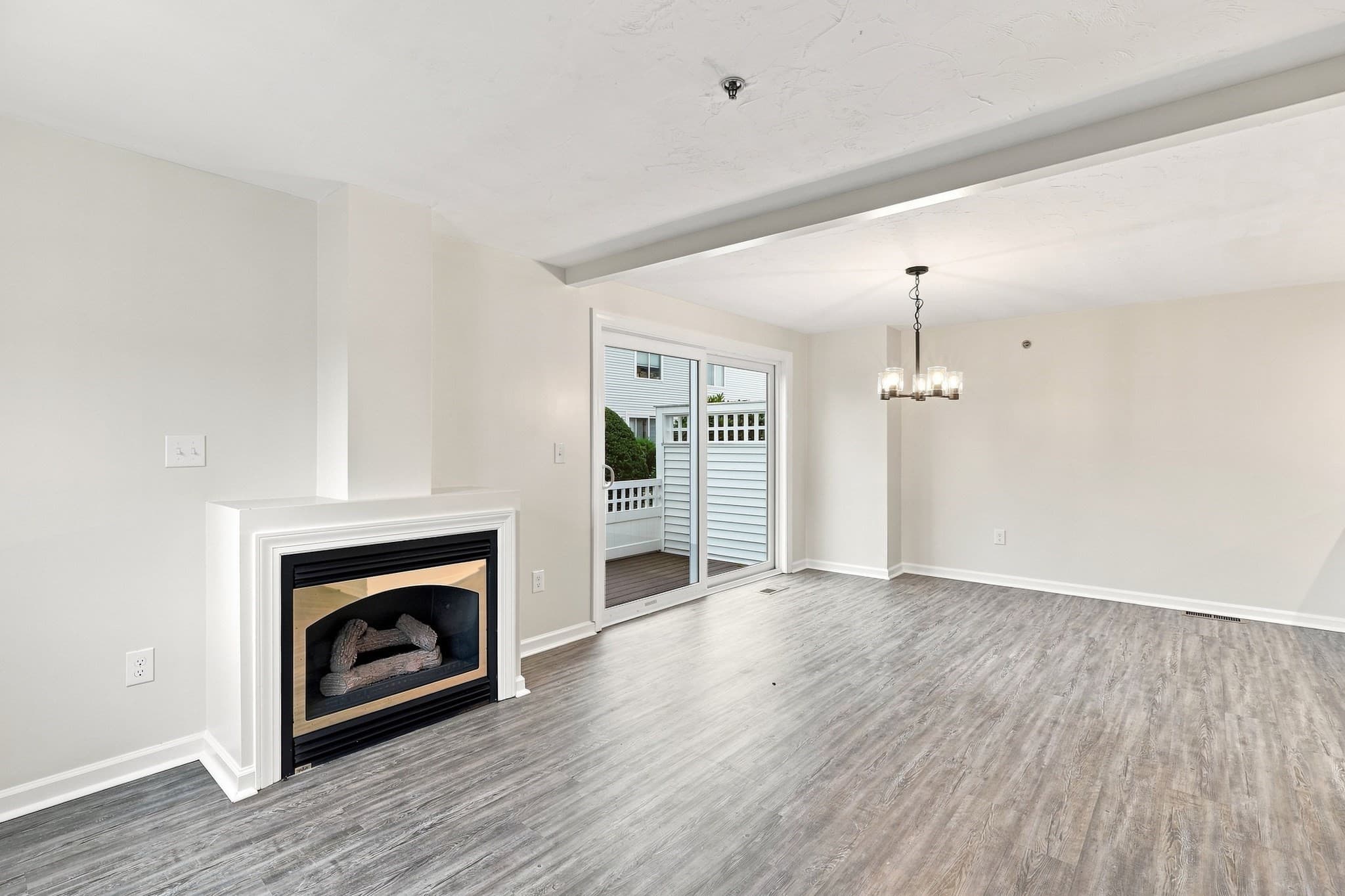 Condominium at 360 Littleton Road # H1, Chelmsford MA 01824, Chelmsford, photo 5 of 33
