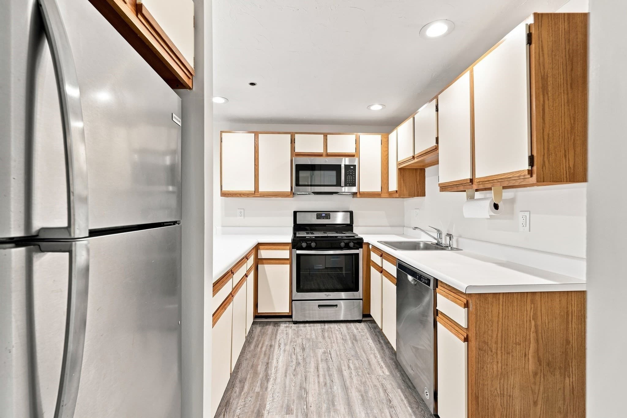 Condominium at 360 Littleton Road # H1, Chelmsford MA 01824, Chelmsford, photo 11 of 33