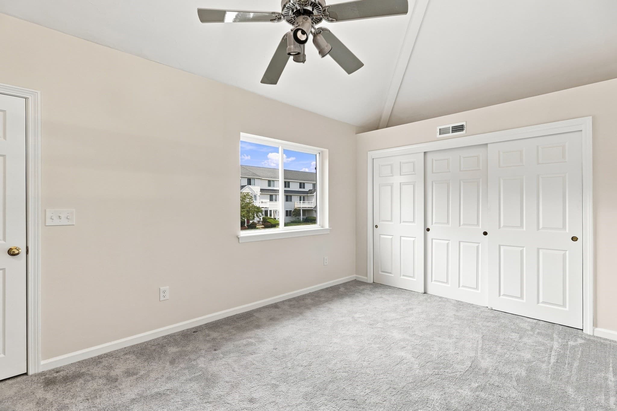 Condominium at 360 Littleton Road # H1, Chelmsford MA 01824, Chelmsford, photo 19 of 33