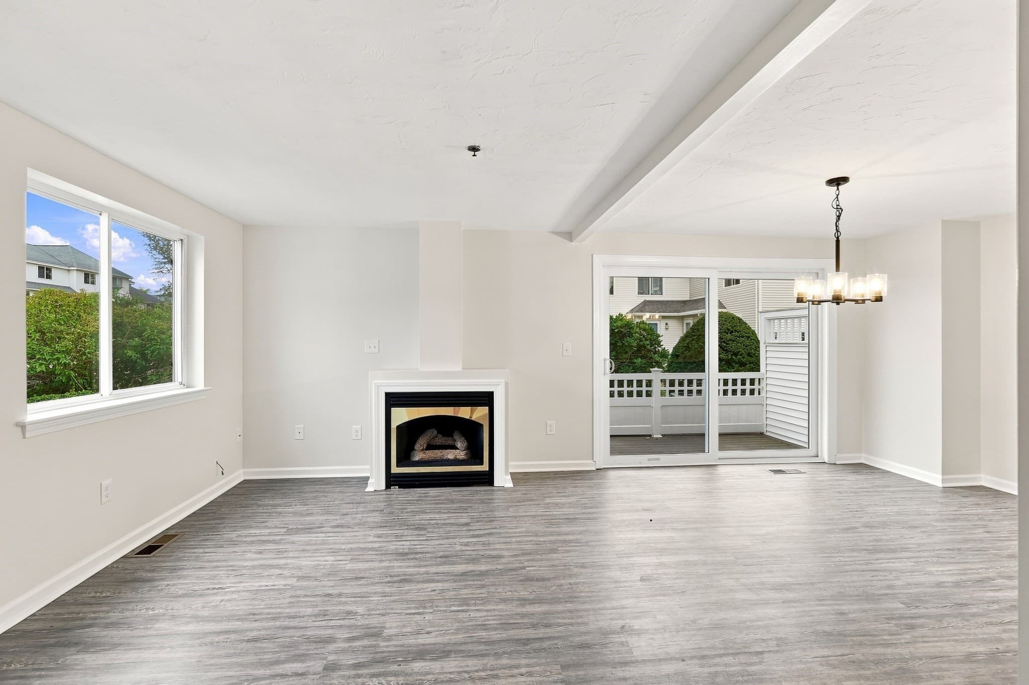 Condominium at 360 Littleton Road # H1, Chelmsford MA 01824, Chelmsford, photo 4 of 33