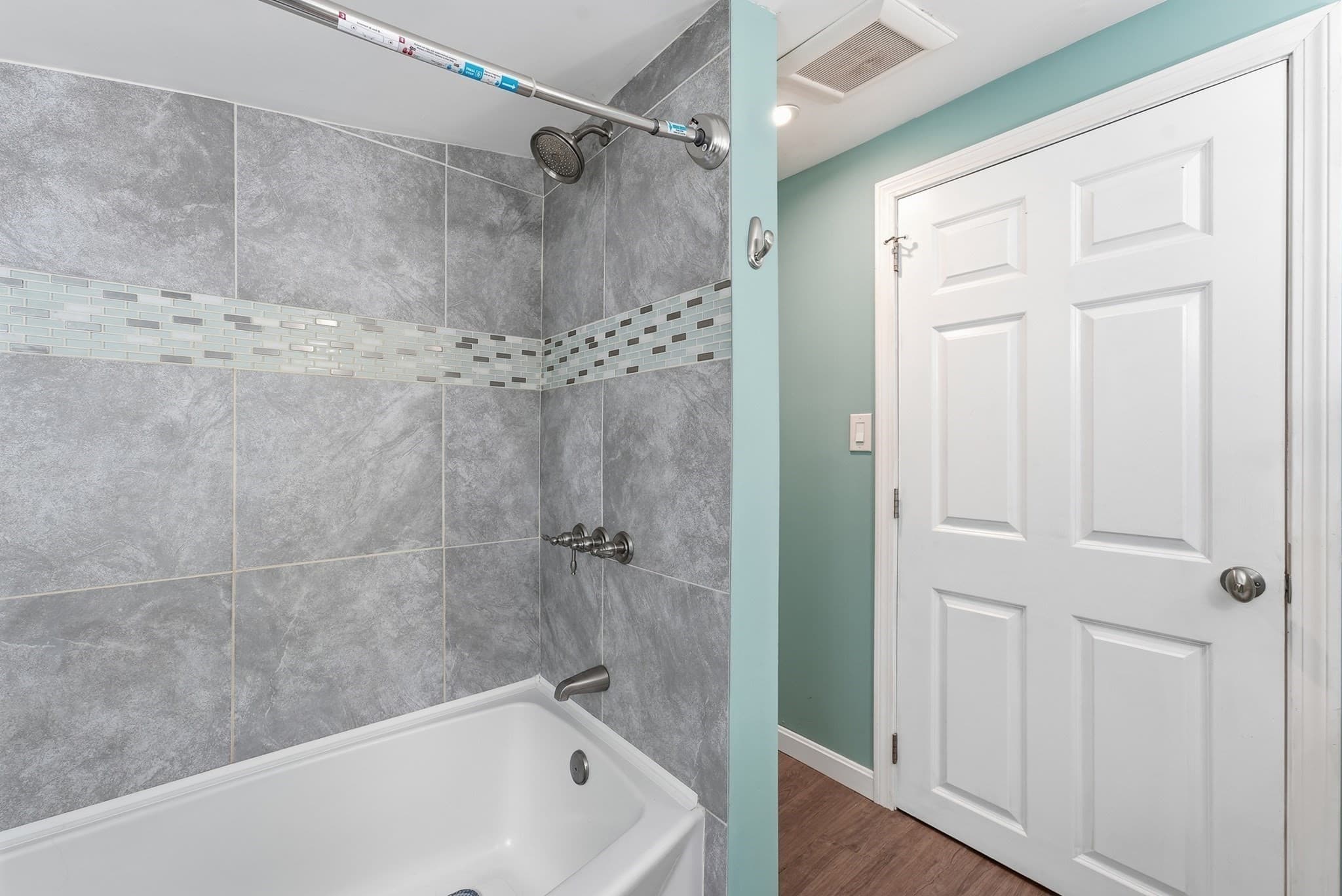 Single Family Residence at 401 Kings Hwy, West Springfield MA 01089, West Springfield, photo 26 of 39